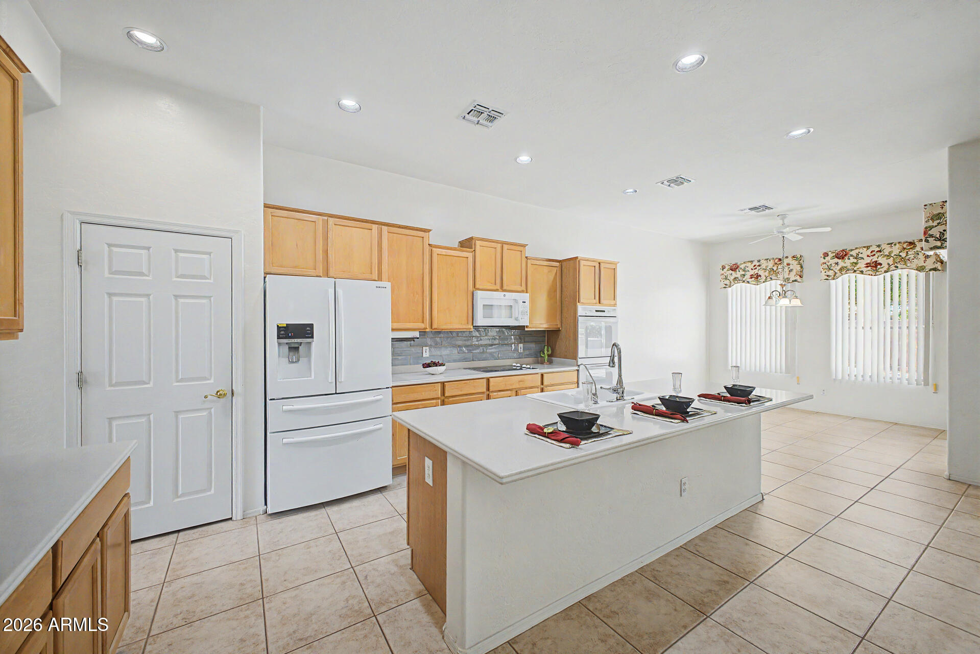 3076 E JUANITA Avenue, Gilbert, AZ 85234
