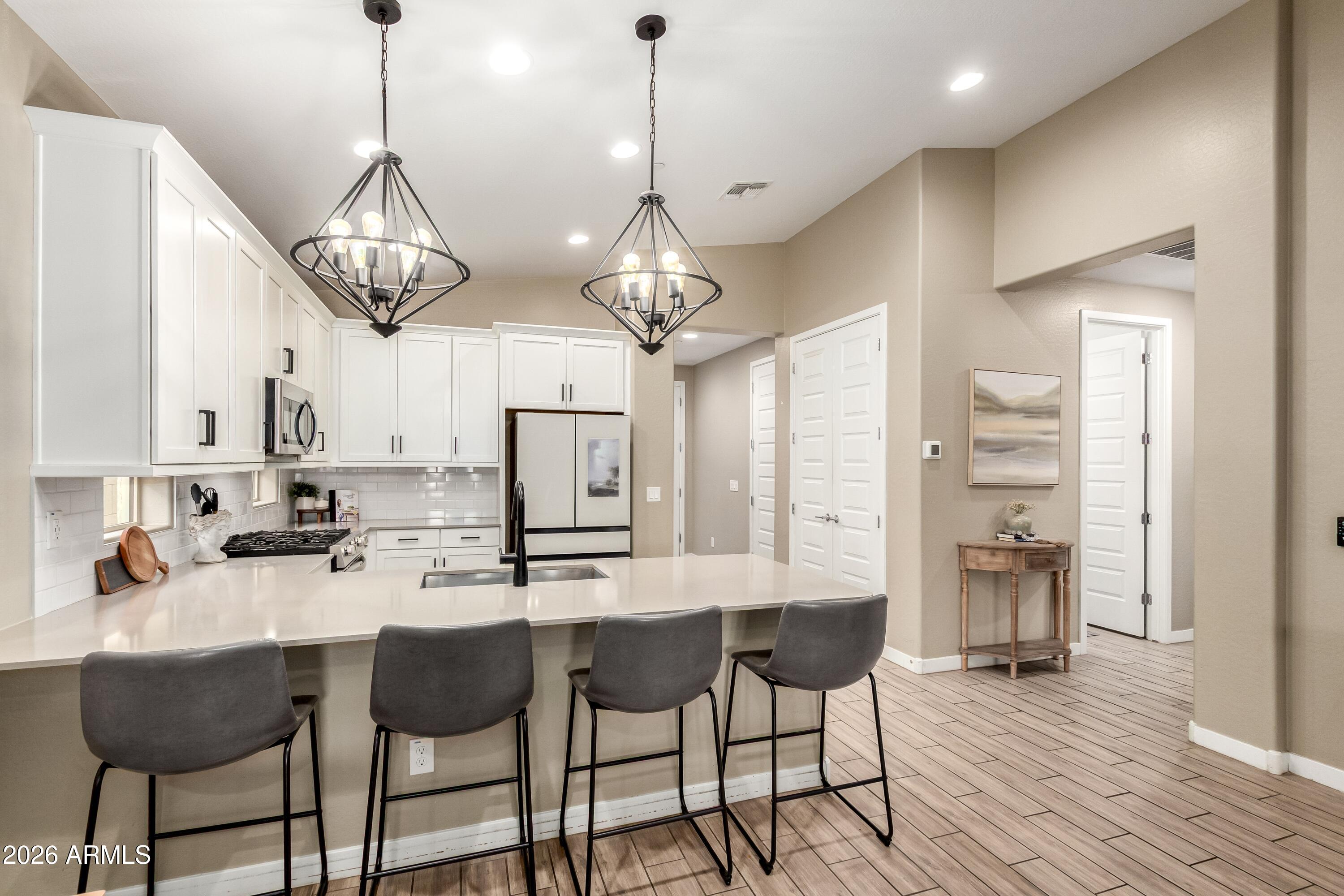 9624 E THUNDERBOLT Avenue, Mesa, AZ 85212