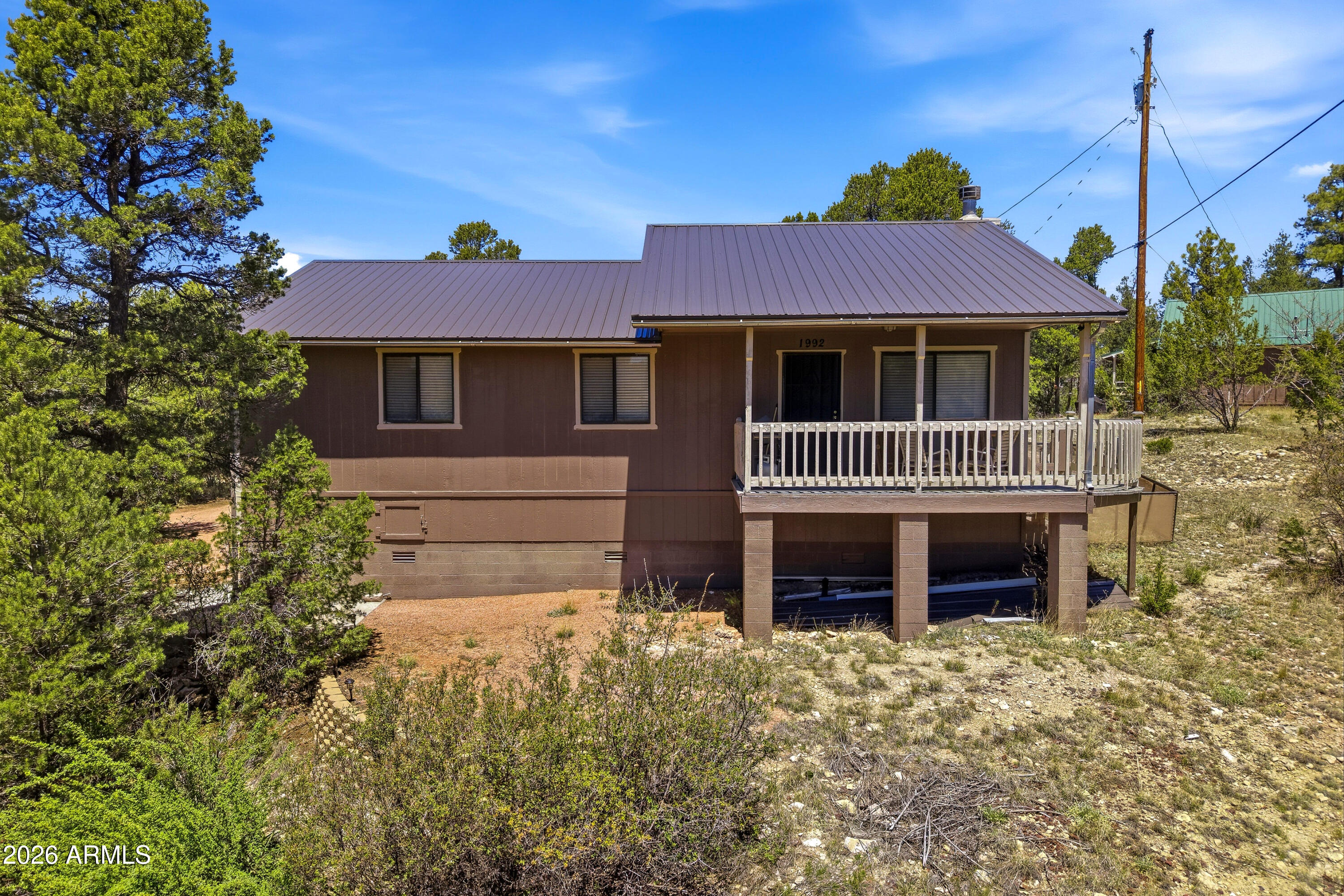 1992 RED DEER Run, Overgaard, AZ 85933