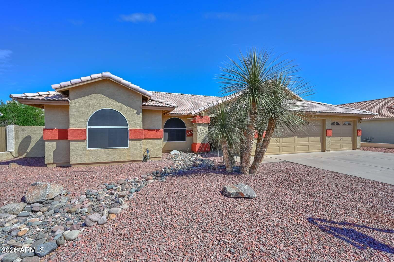 8758 W BLOOMFIELD Road, Peoria, AZ 85381