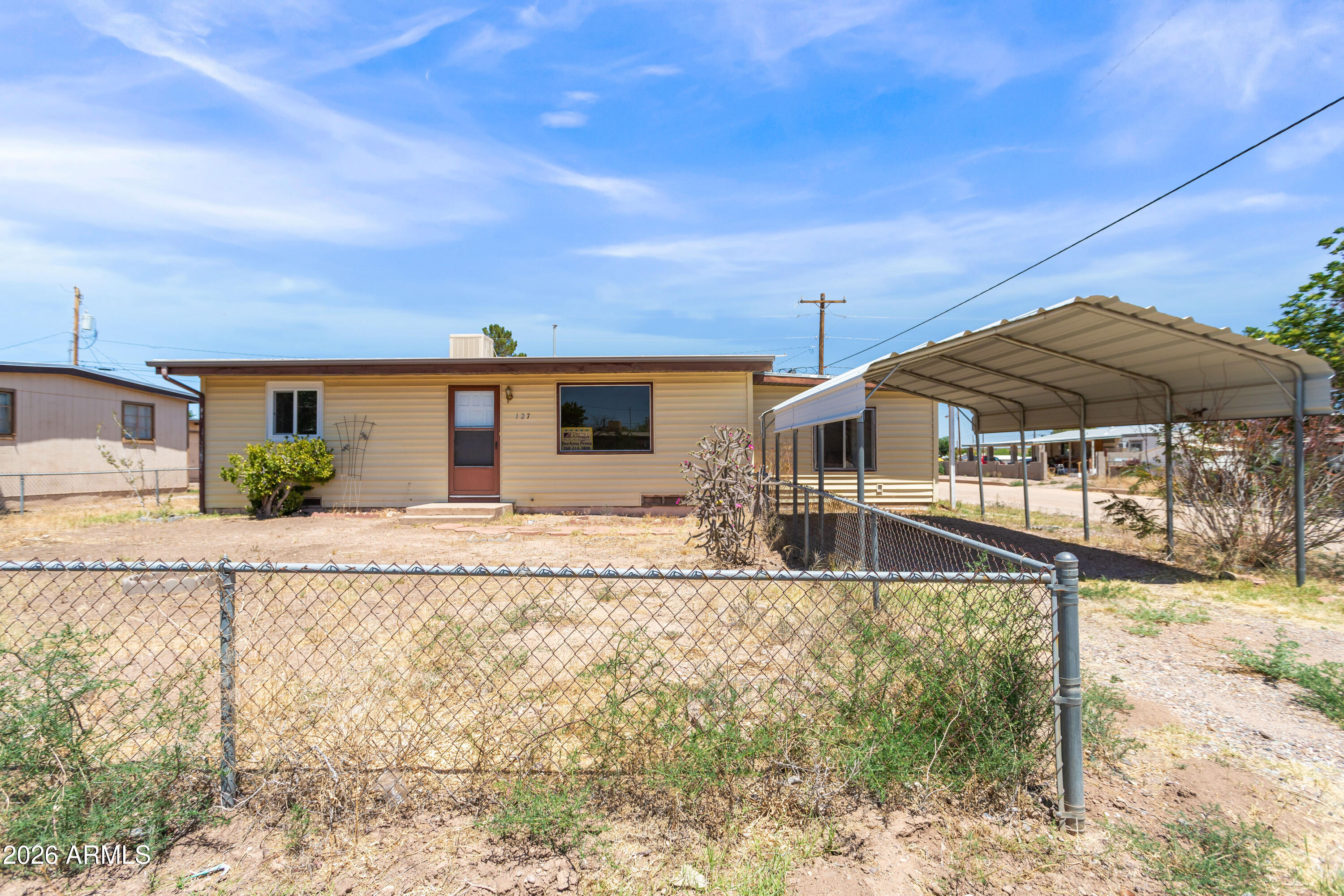 127 E APACHE Street, Huachuca City, AZ 85616