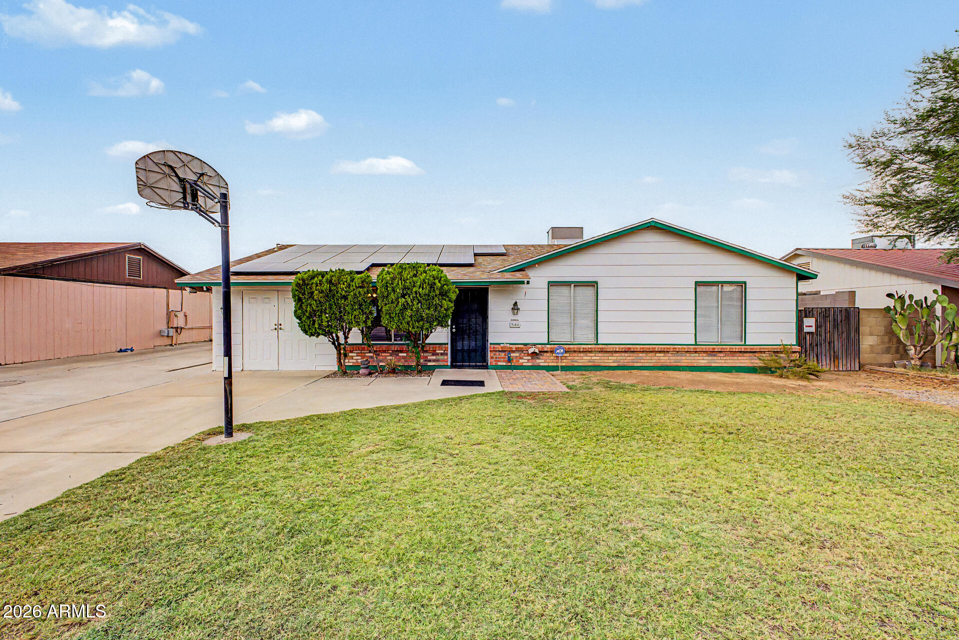 7145 W INDIANOLA Avenue, Phoenix, AZ 85033