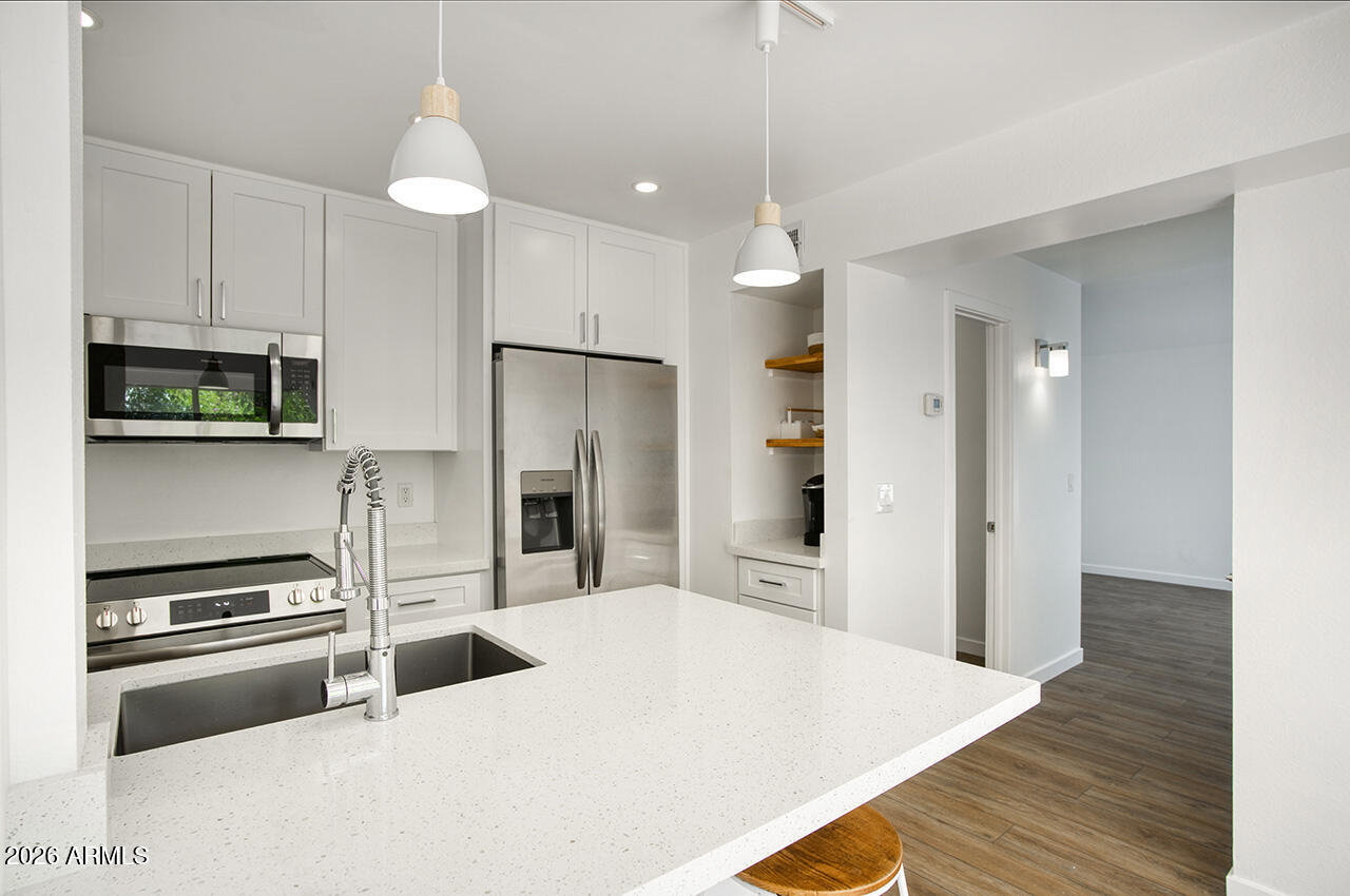 8055 E THOMAS Road E115, Scottsdale, AZ 85251