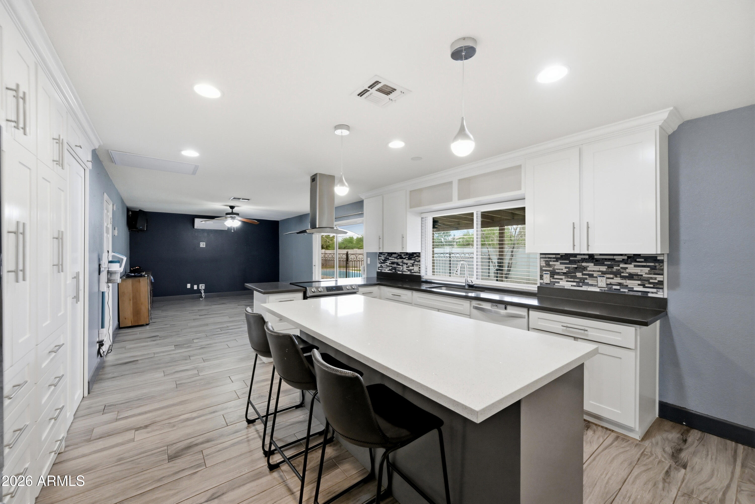 12039 N 60TH Avenue, Glendale, AZ 85304