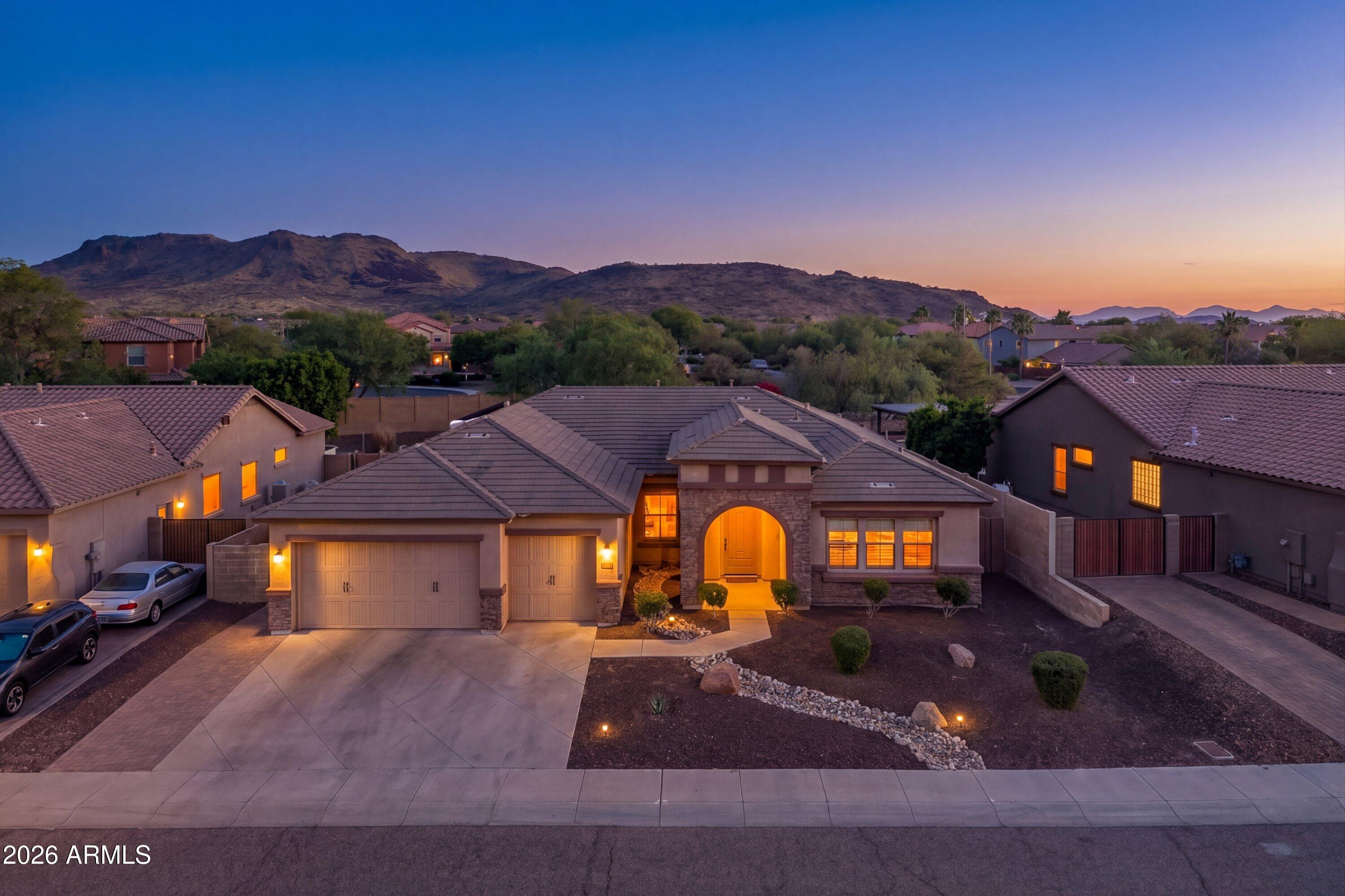 25609 N 55th Drive, Phoenix, AZ 85083