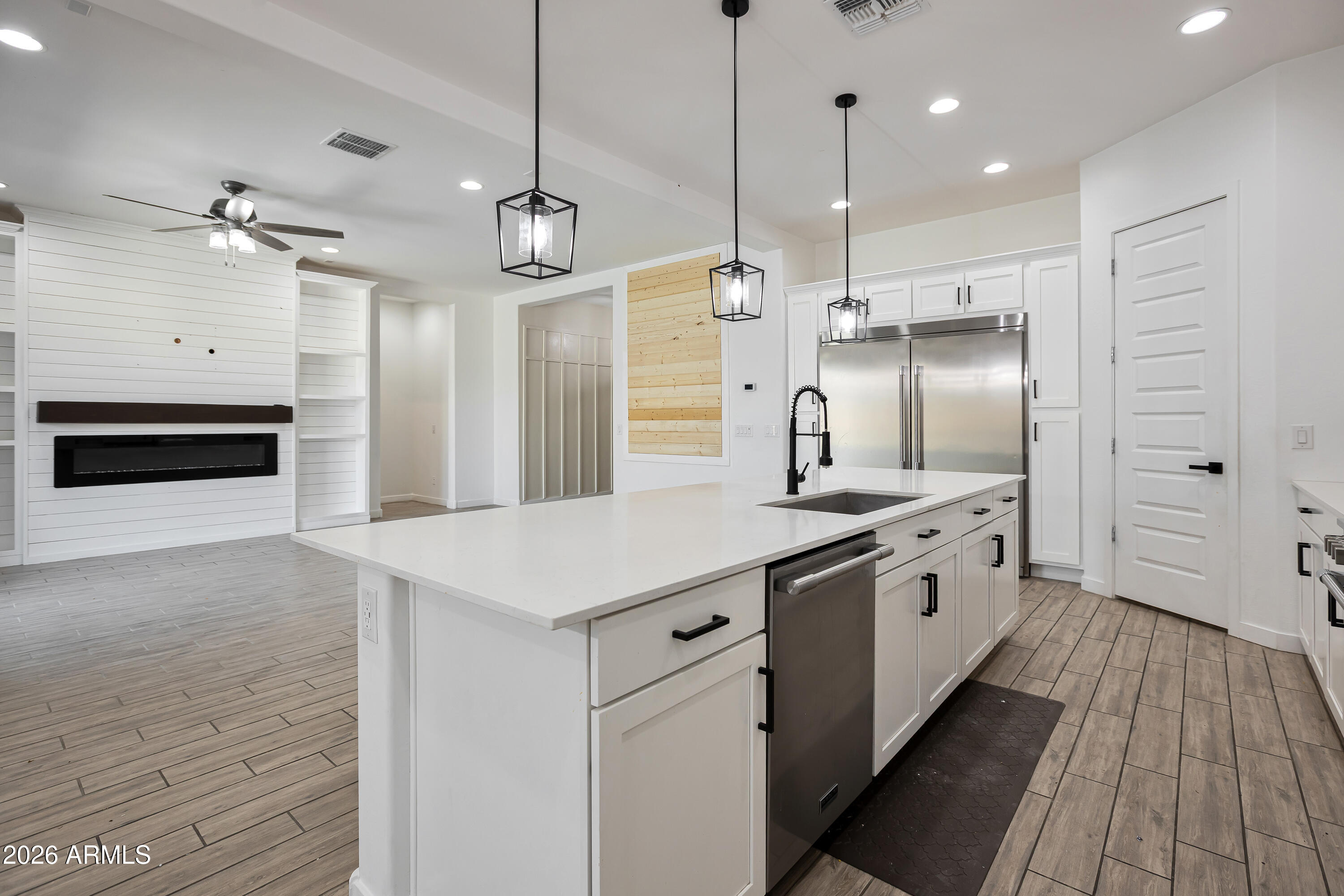 18868 W LAUREL Lane, Surprise, AZ 85388