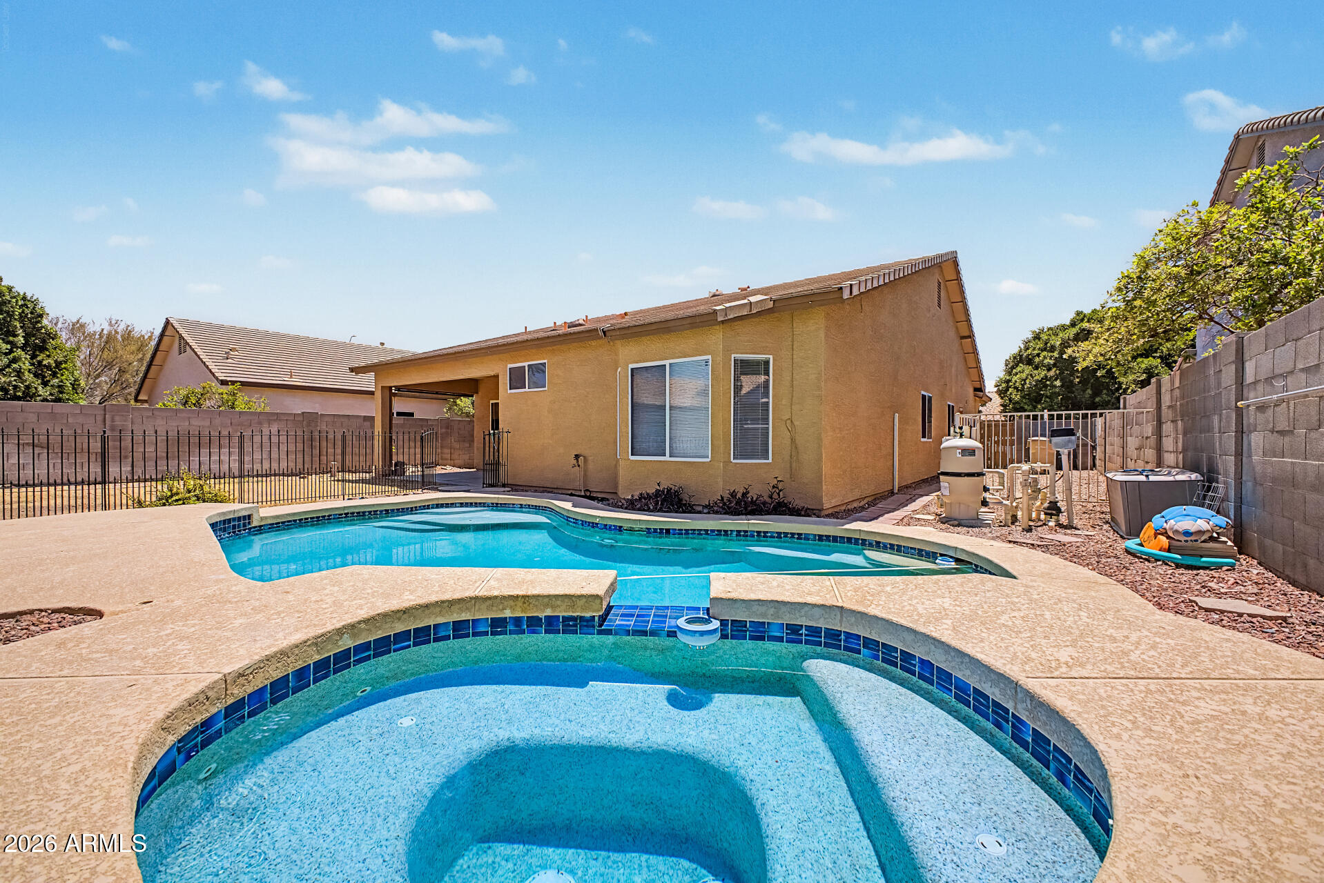 8118 W HARMONY Lane, Peoria, AZ 85382