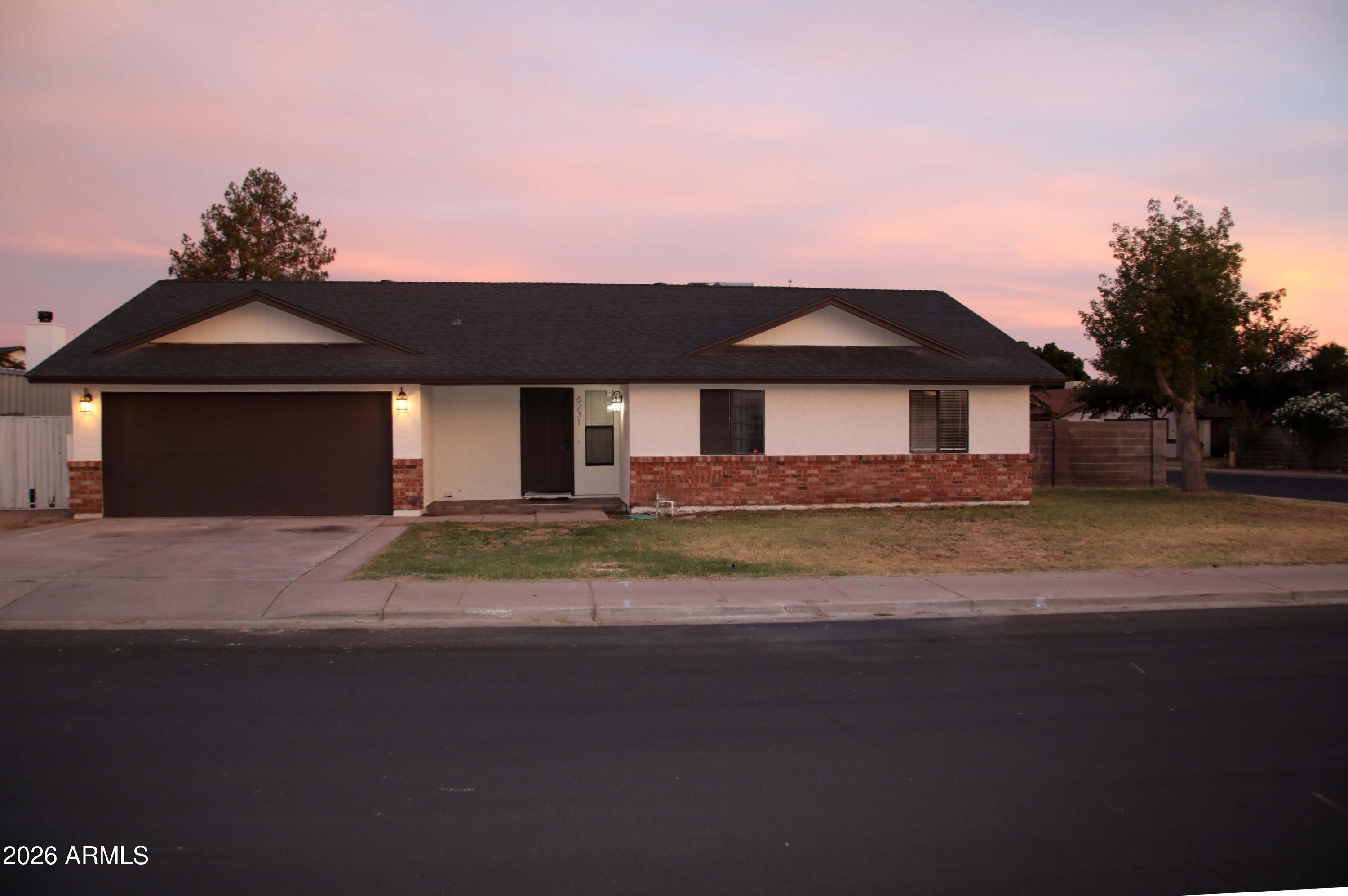 6231 E INGLEWOOD Street, Mesa, AZ 85205
