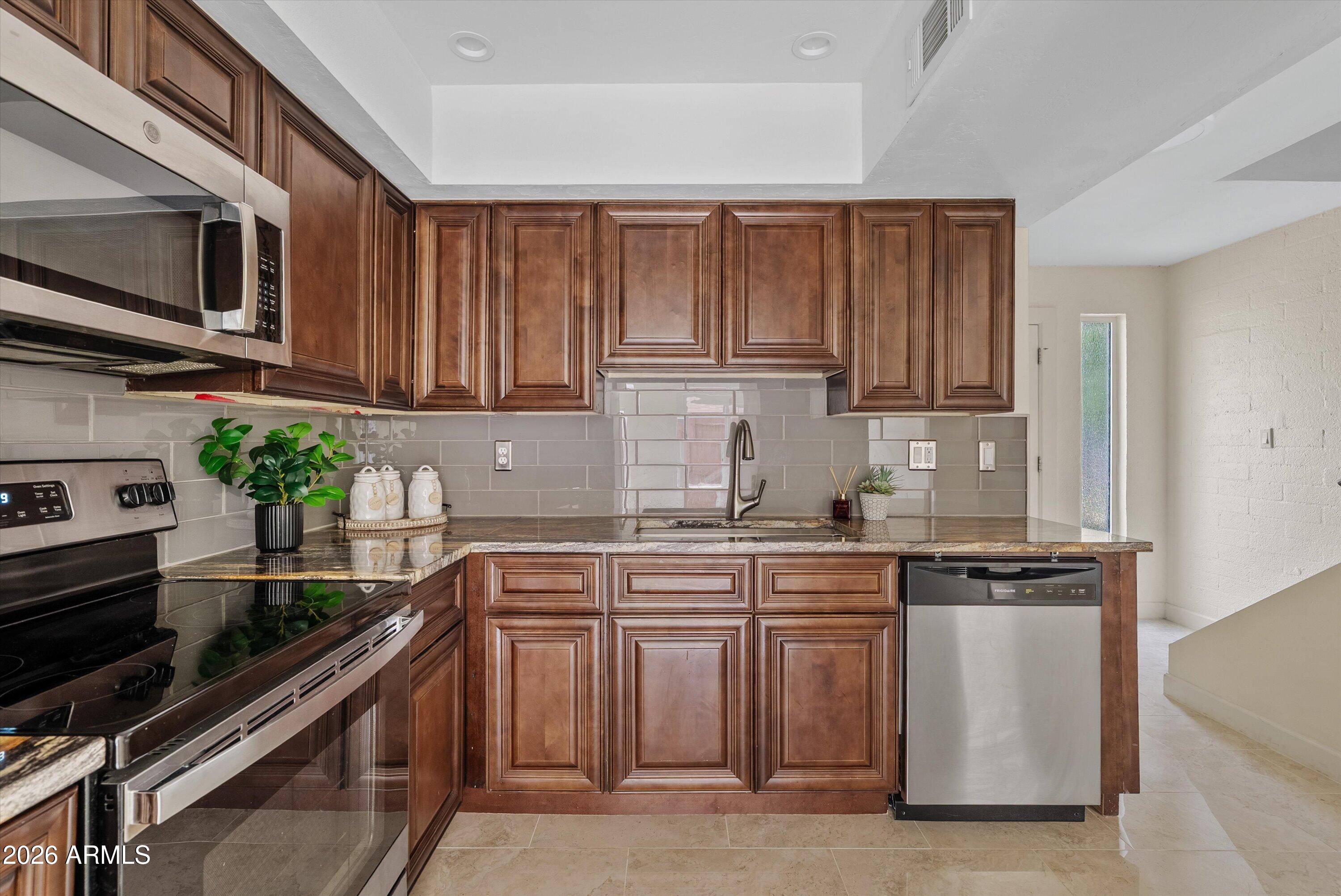 3702 E MONTEROSA Street 2, Phoenix, AZ 85018