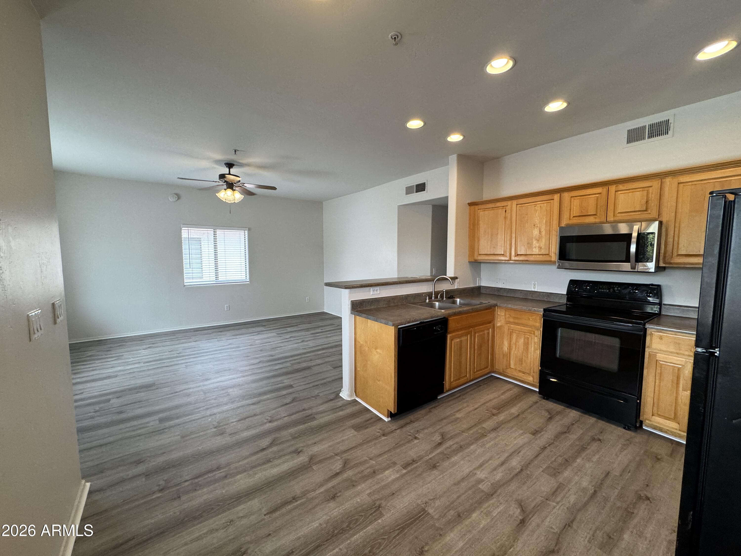 510 W University Drive 208, Tempe, AZ 85281