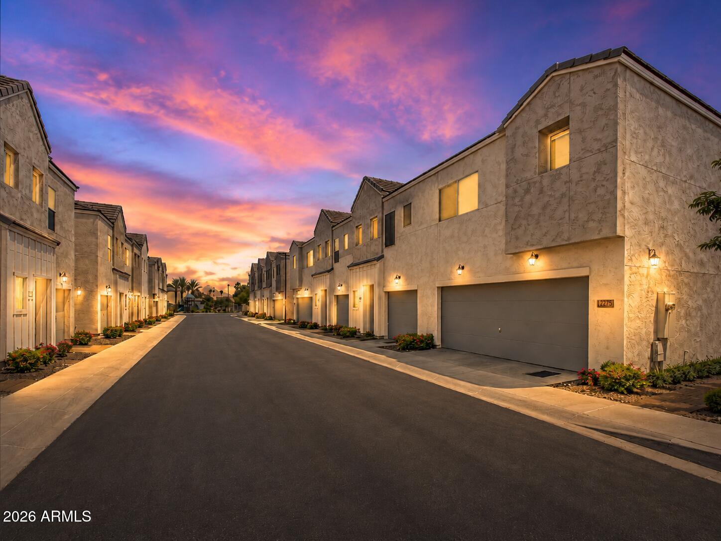 2275 W HARMONT Drive, Phoenix, AZ 85021