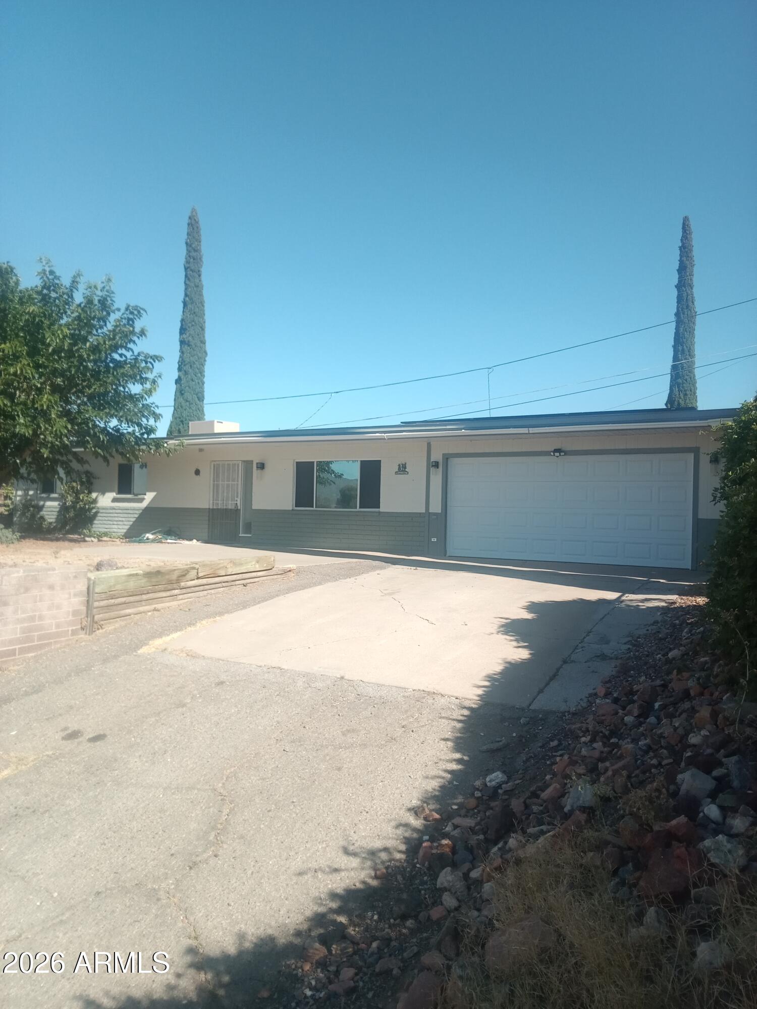 1206 E VISTA Circle, Globe, AZ 85501