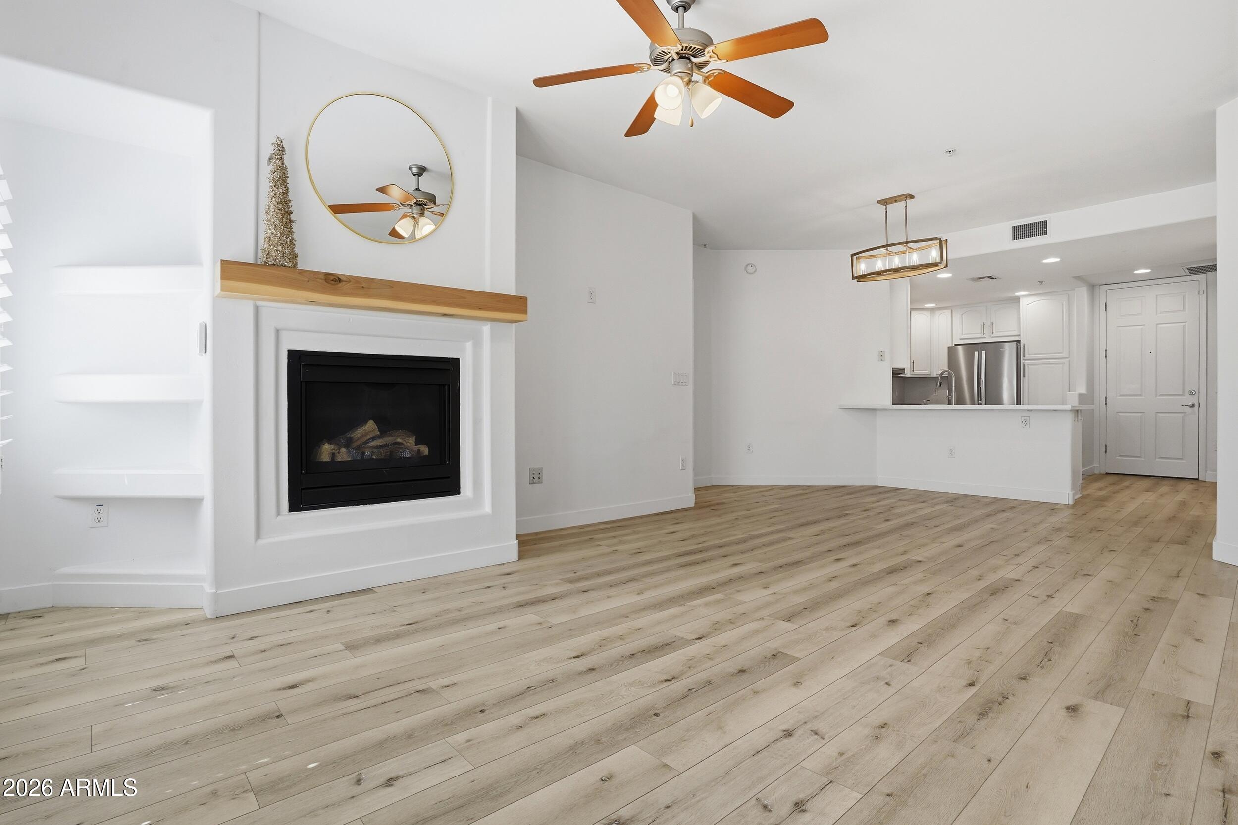 5350 E DEER VALLEY Drive 2435, Phoenix, AZ 85054
