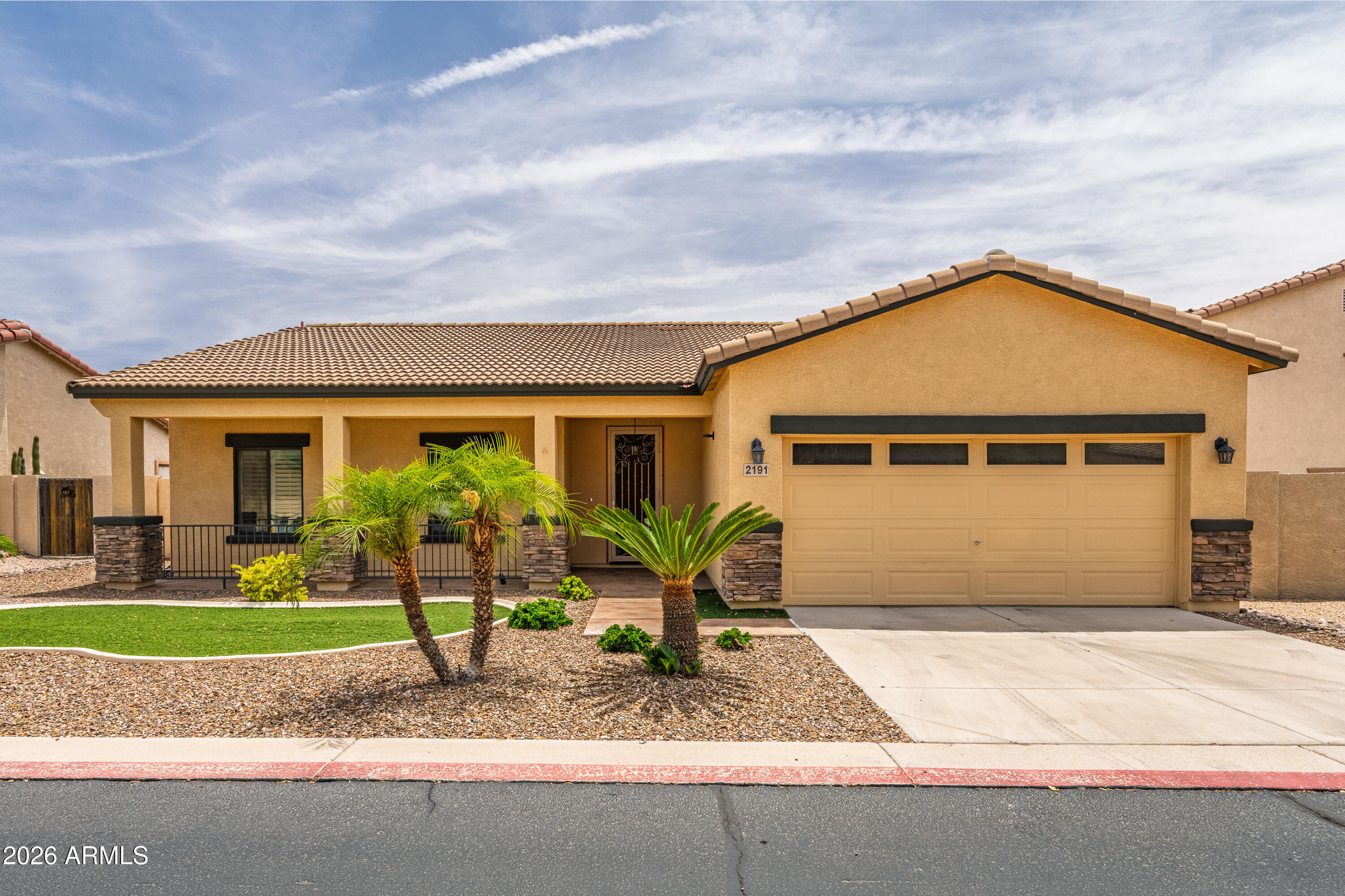 2191 E 25TH Avenue, Apache Junction, AZ 85119