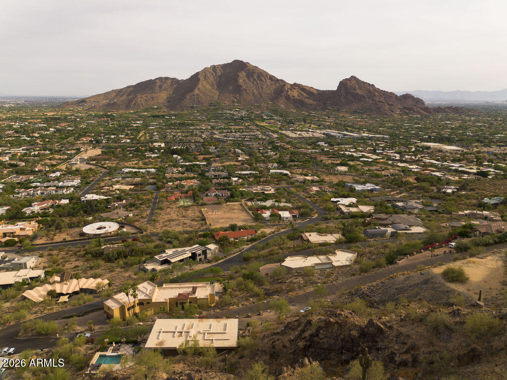 5743 E GLEN Drive 12, Paradise Valley, AZ 85253