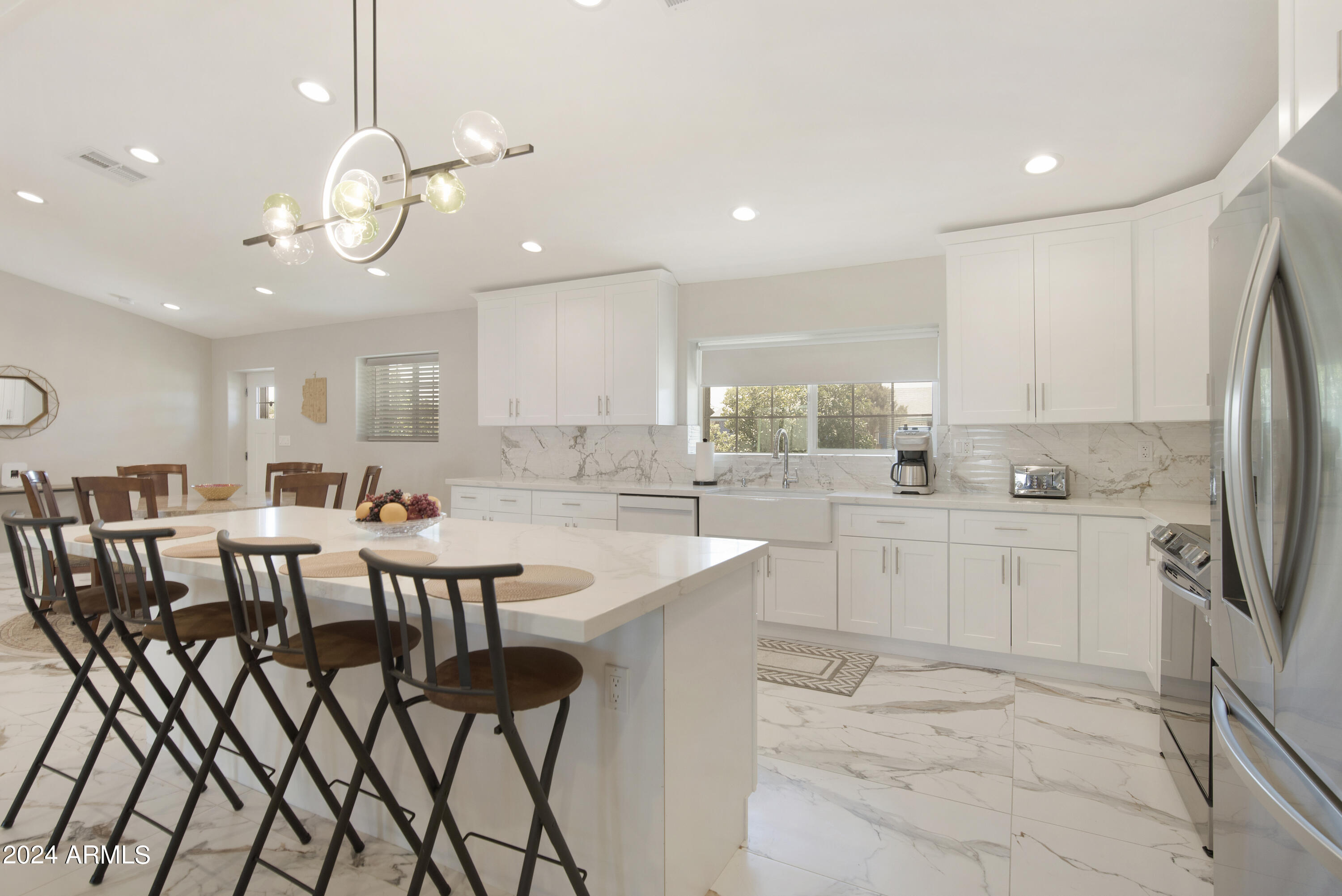 1826 W ORAIBI Drive, Phoenix, AZ 85027