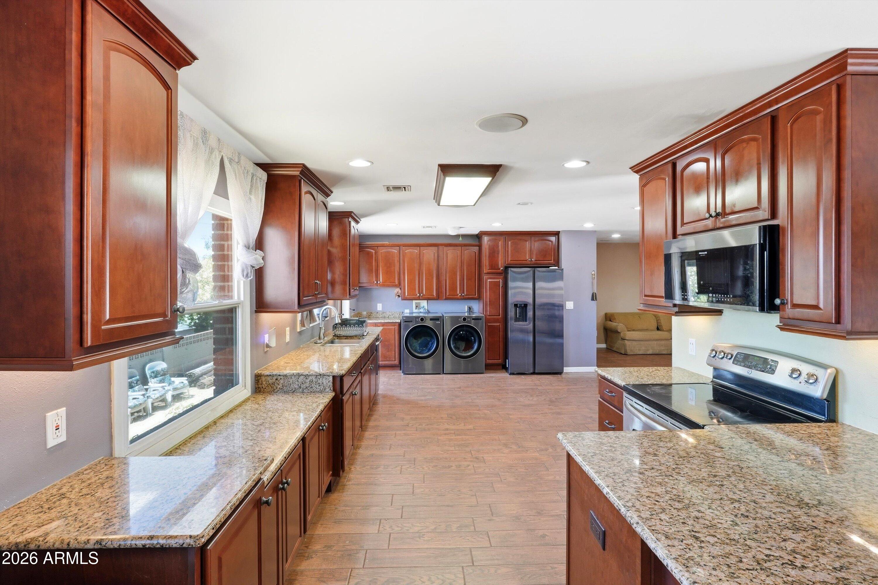 4639 W CAVALIER Drive, Glendale, AZ 85301