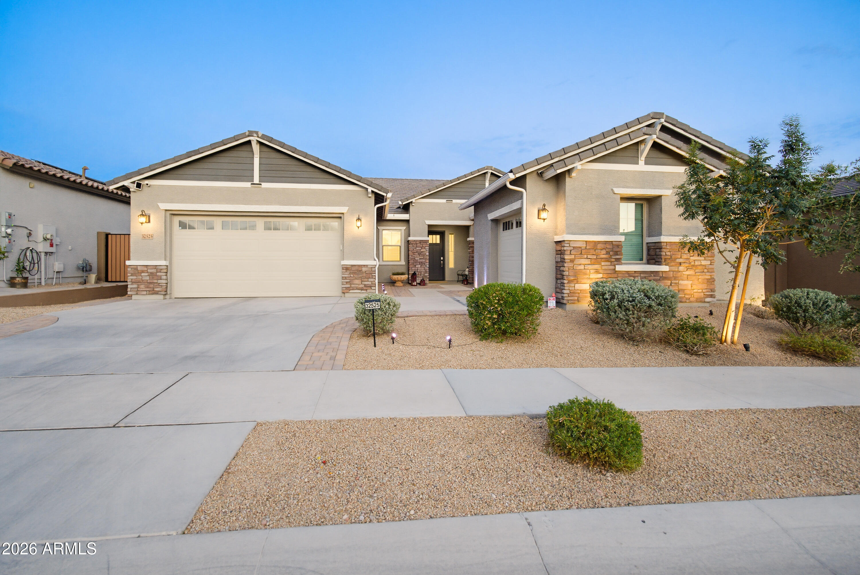 32525 N 22nd Drive, Phoenix, AZ 85085