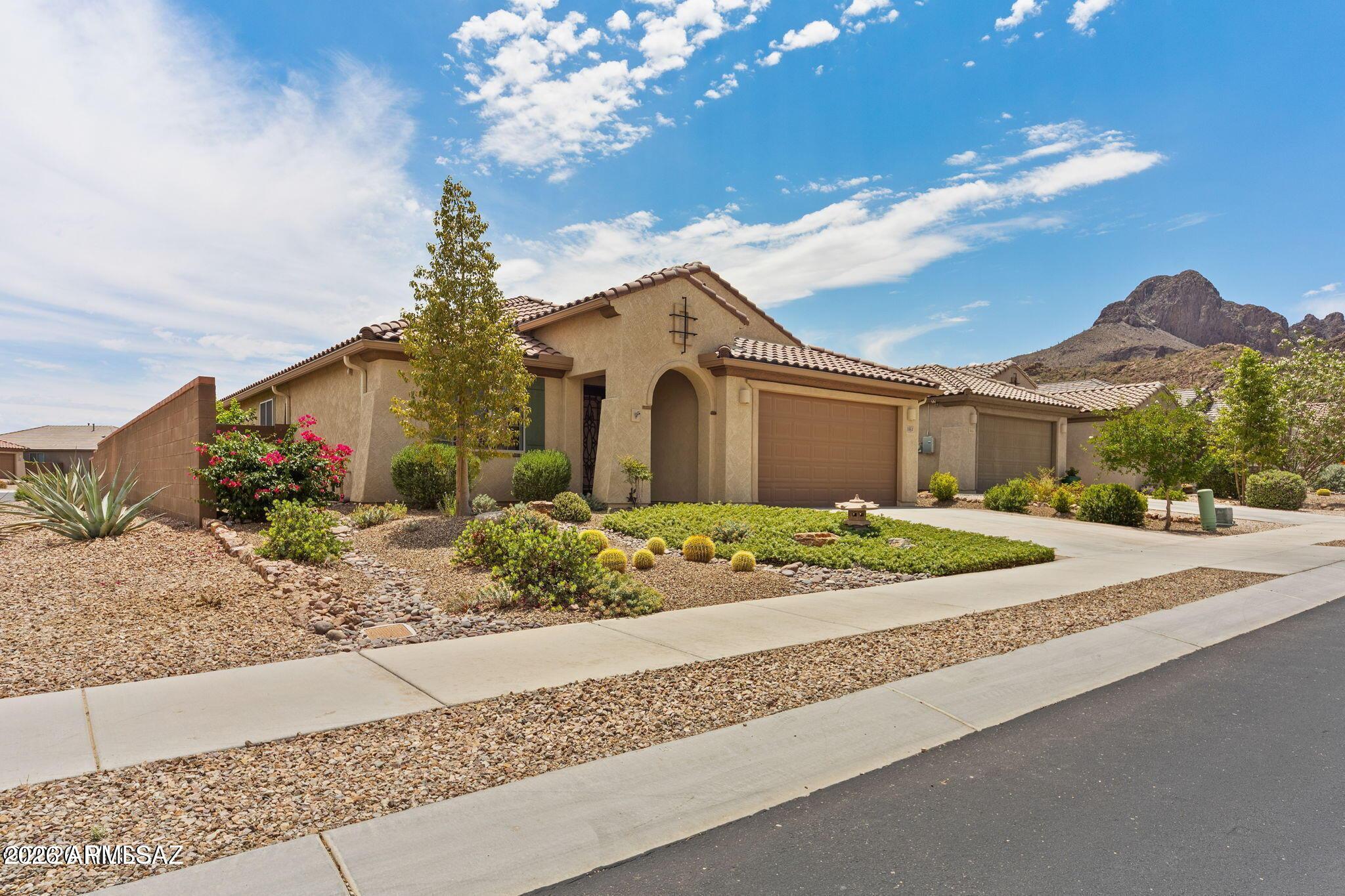 8464 N VAN CLEEVE Lane, Tucson, AZ 85743