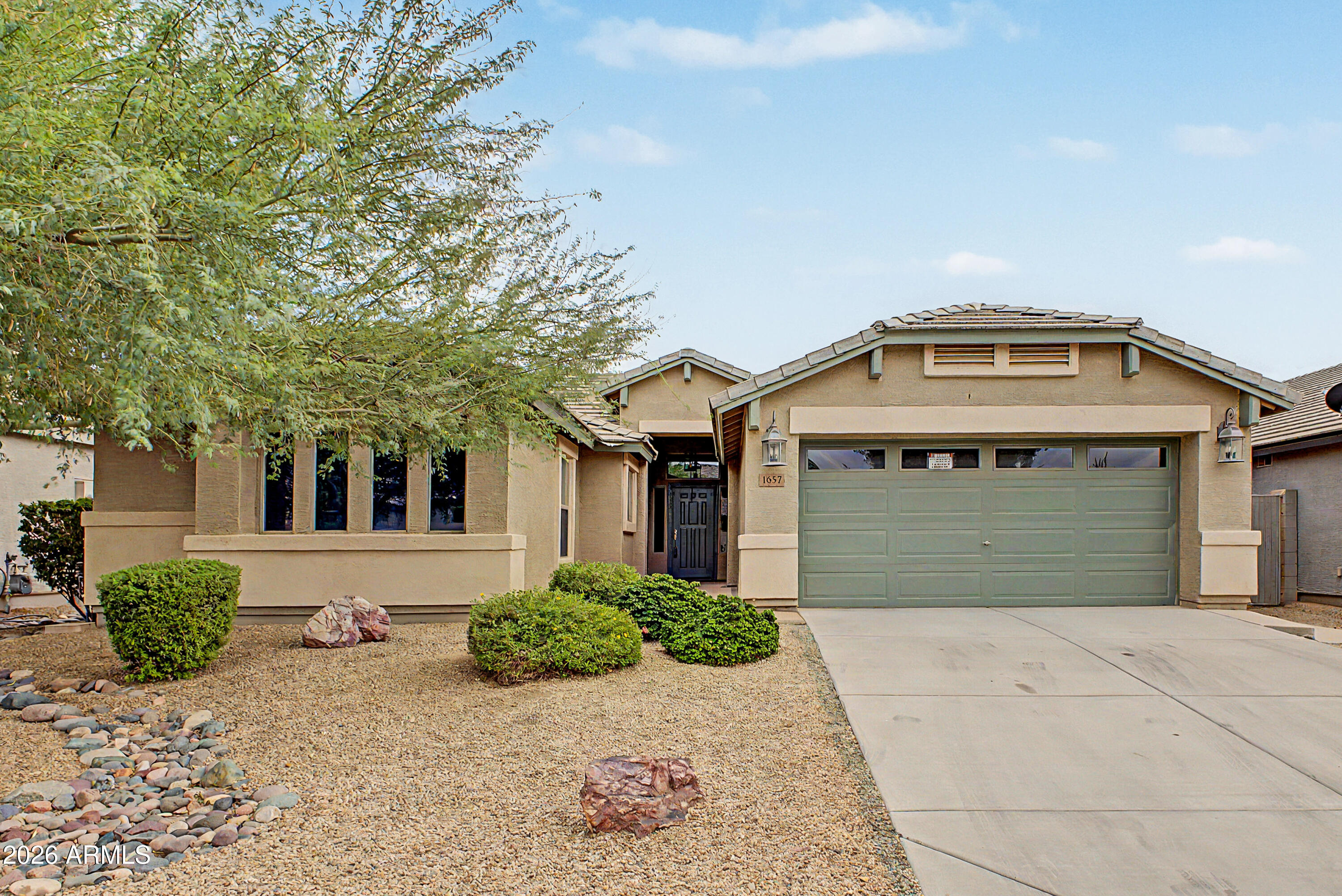 1657 E BAKER Drive E, San Tan Valley, AZ 85140