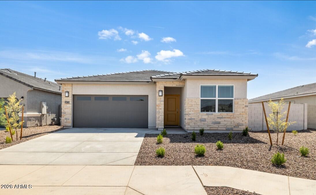 18400 W BUCKSKIN Trail, Wittmann, AZ 85361