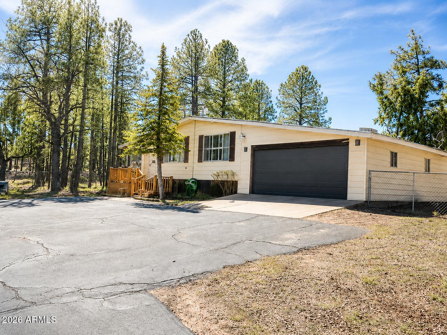 988 TIMBERLAND Road, Show Low, AZ 85901