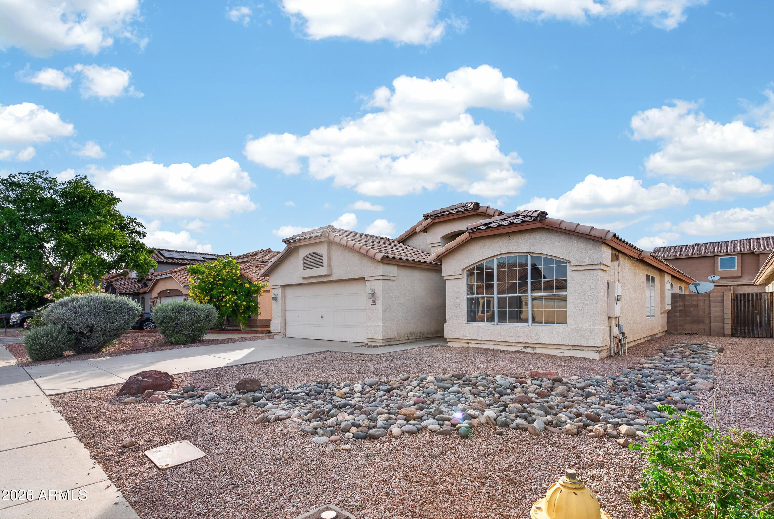 8916 W DAVIS Road, Peoria, AZ 85382
