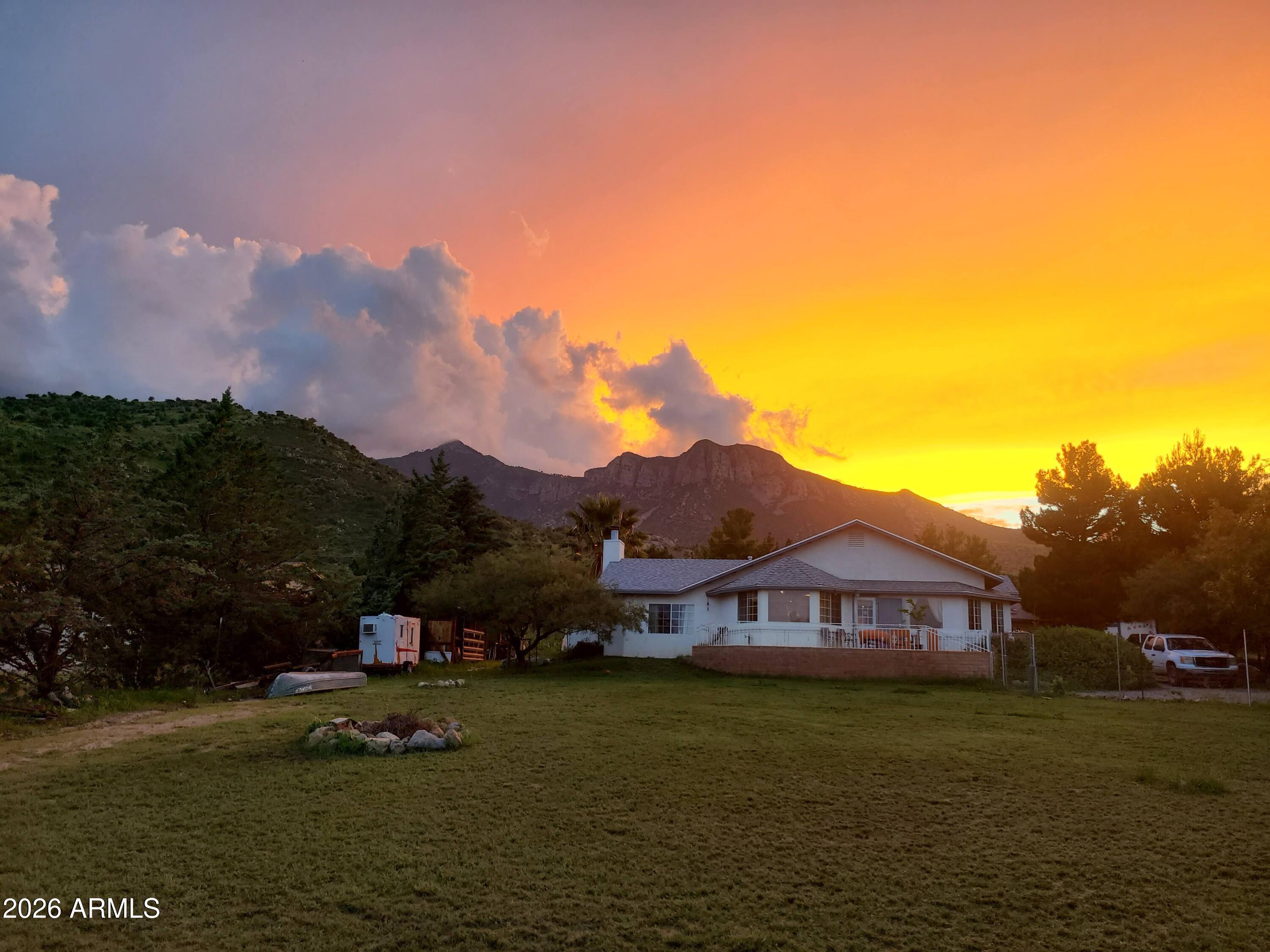 4510 E Wickersham Road, Hereford, AZ 85615
