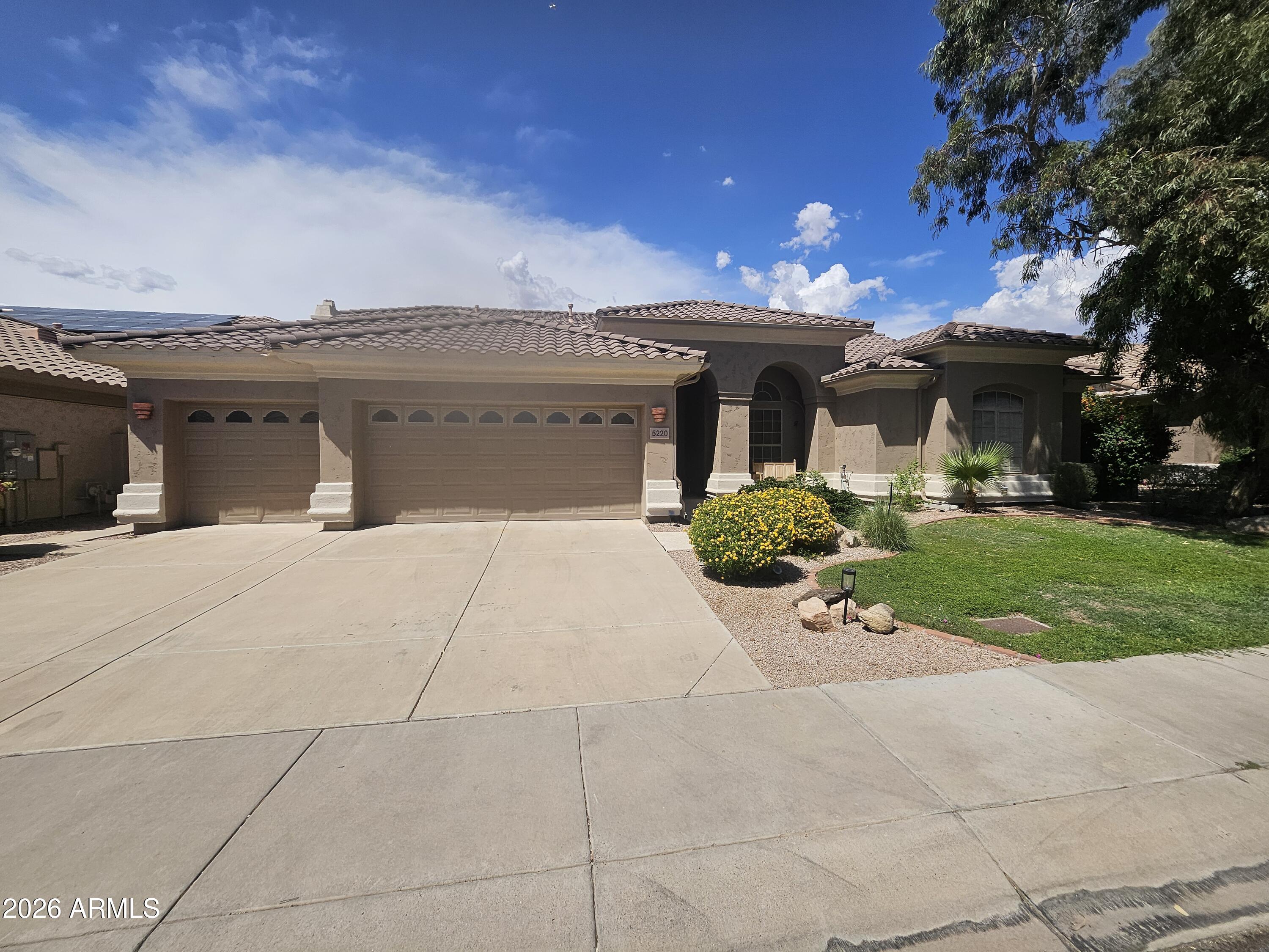 5220 E WAGONER Road, Scottsdale, AZ 85254
