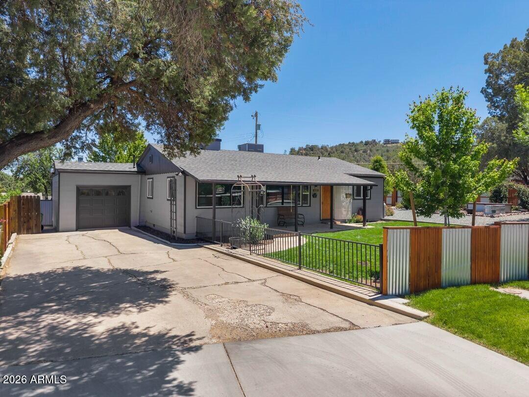 305 Robinson Drive, Prescott, AZ 86303