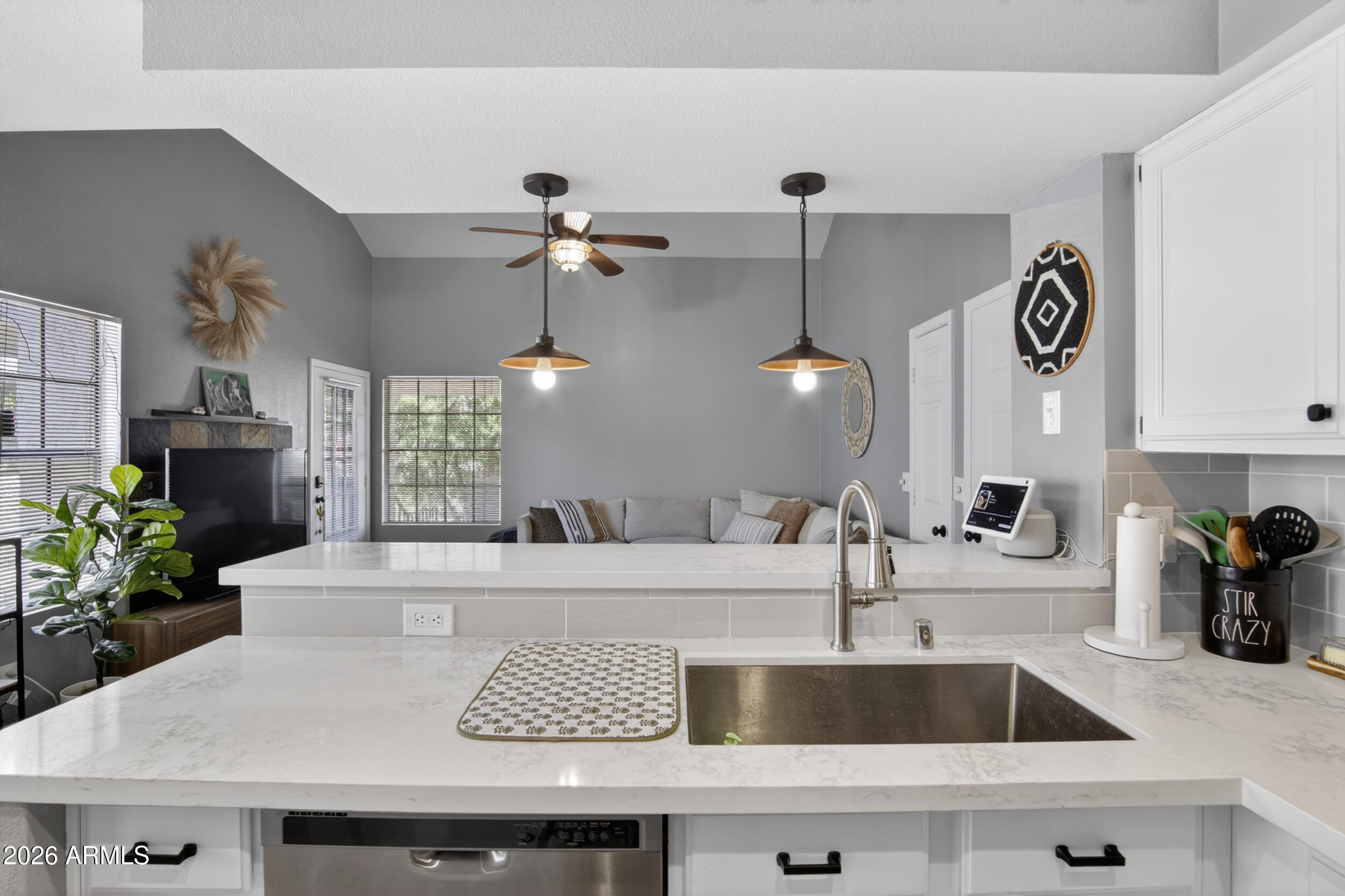 2333 E SOUTHERN Avenue 2047, Tempe, AZ 85282