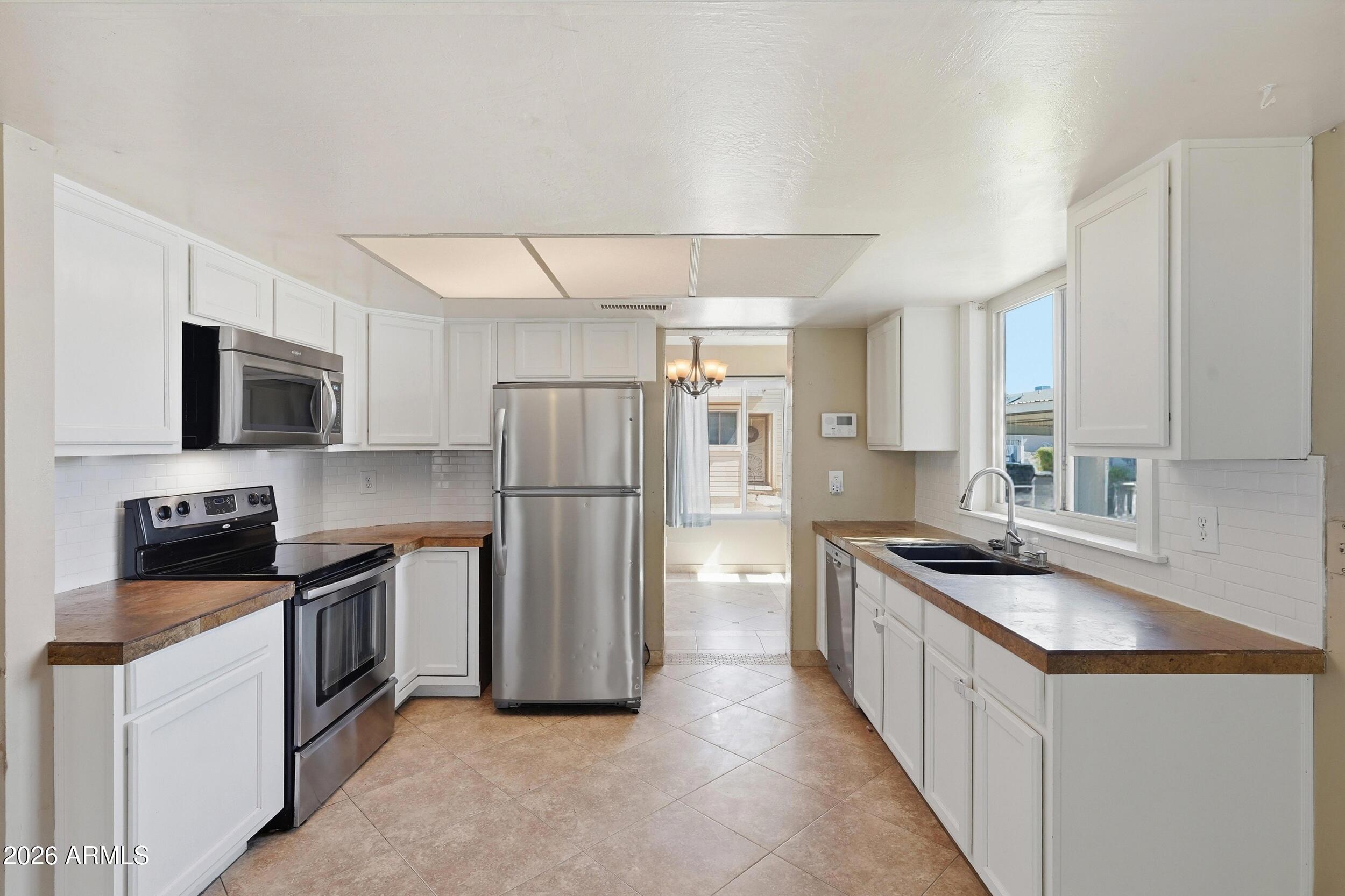 2455 E BROADWAY Road 8, Mesa, AZ 85204