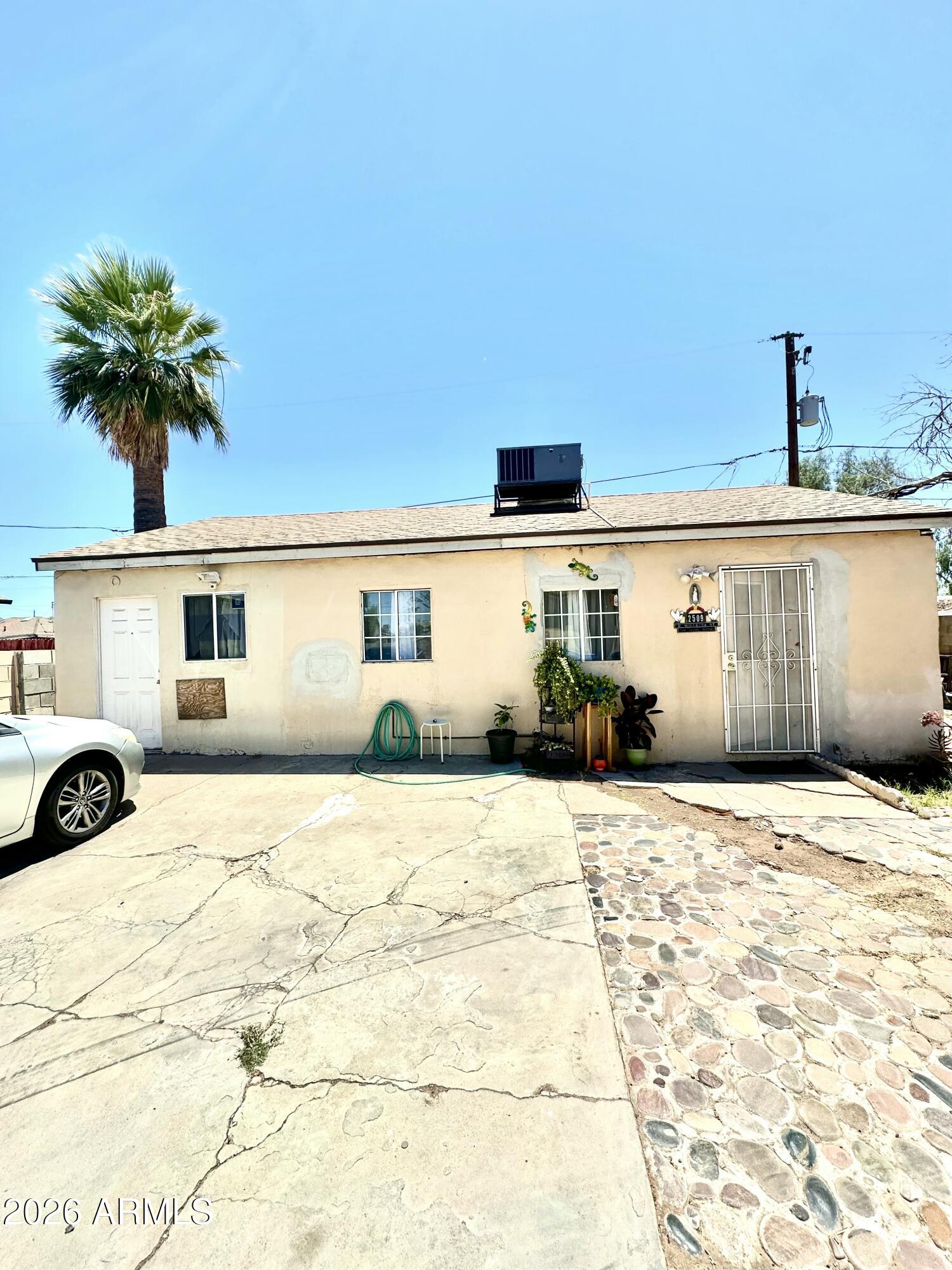 2509 E WILLETTA Street, Phoenix, AZ 85008