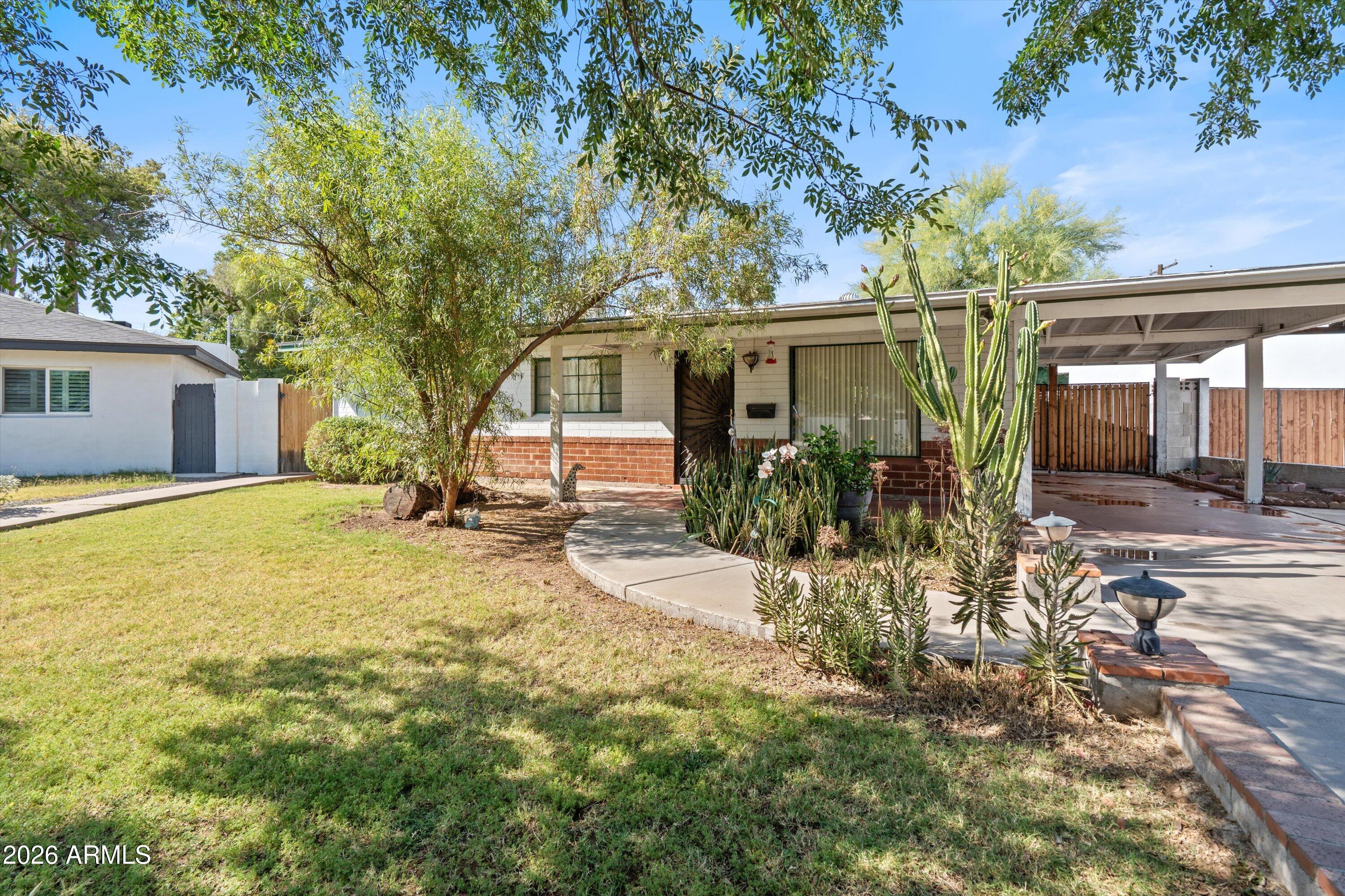 1130 E Colter Street, Phoenix, AZ 85014