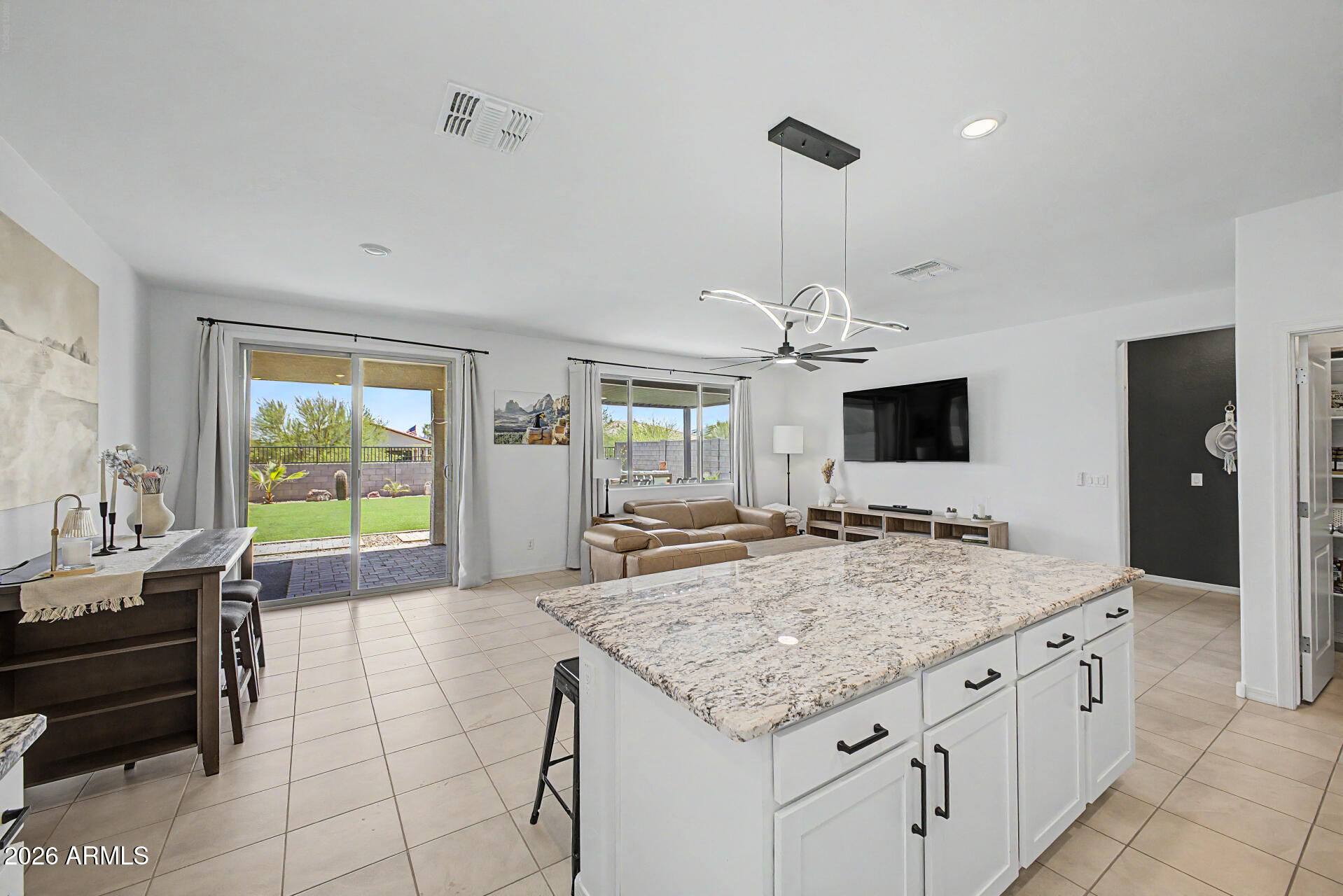 17849 W GAMBIT Trail, Surprise, AZ 85387