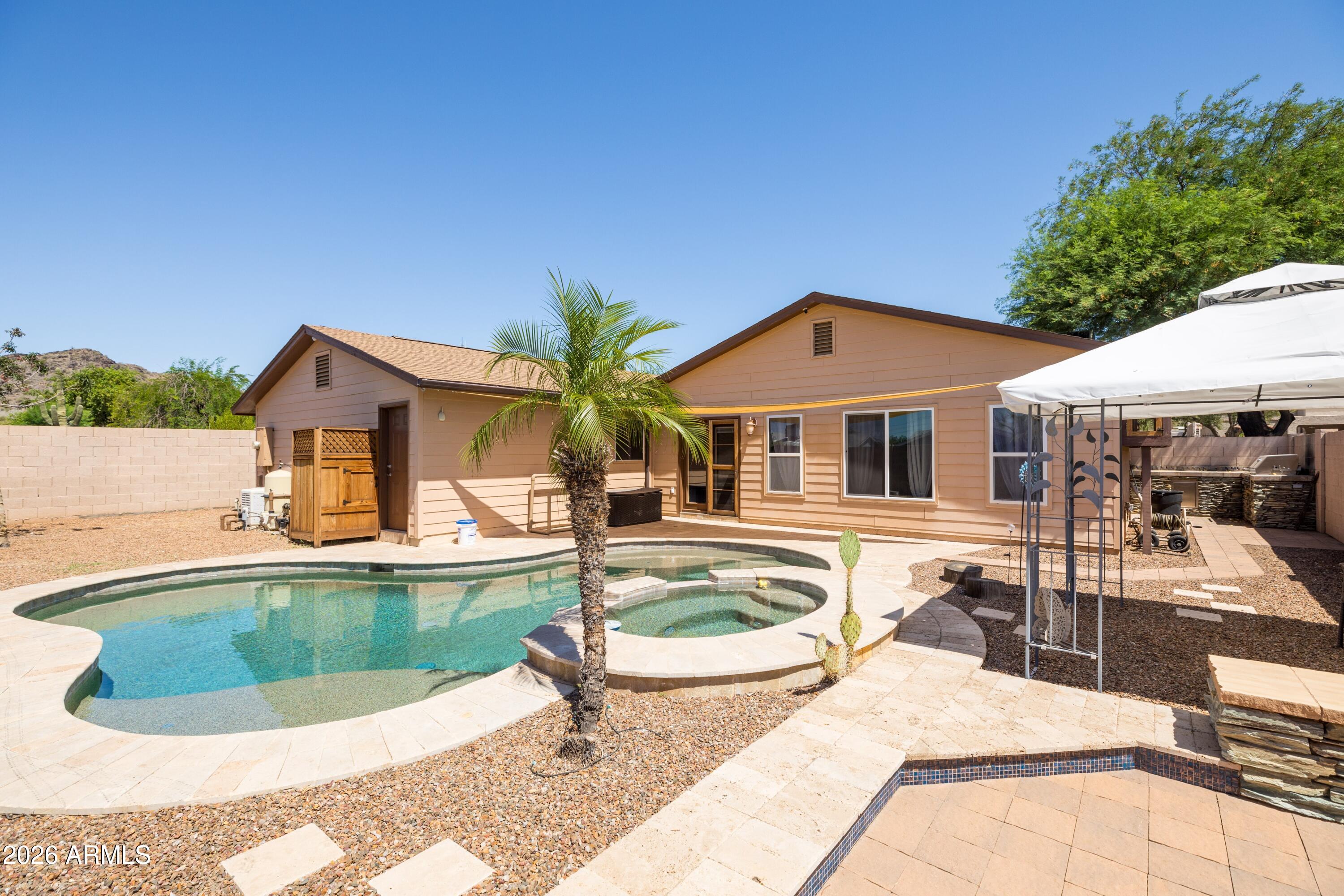 1025 E Cheryl Drive, Phoenix, AZ 85020