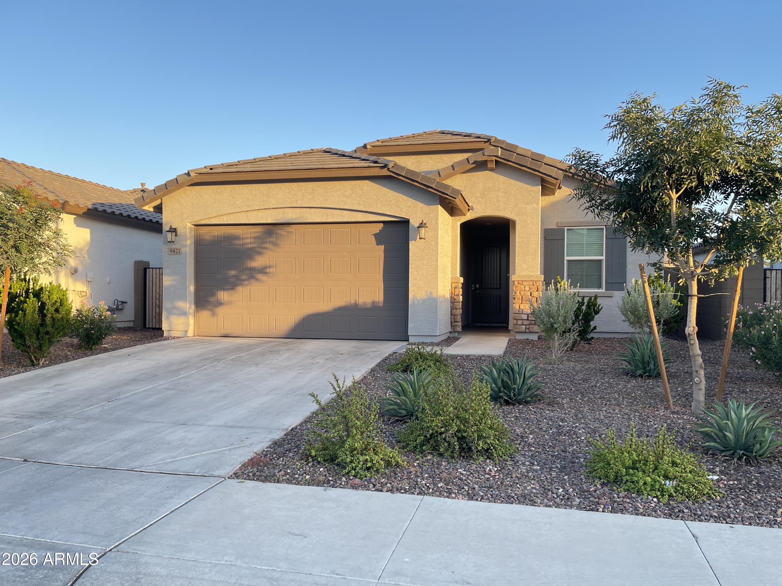 9421 W MONTECITO Avenue, Phoenix, AZ 85037