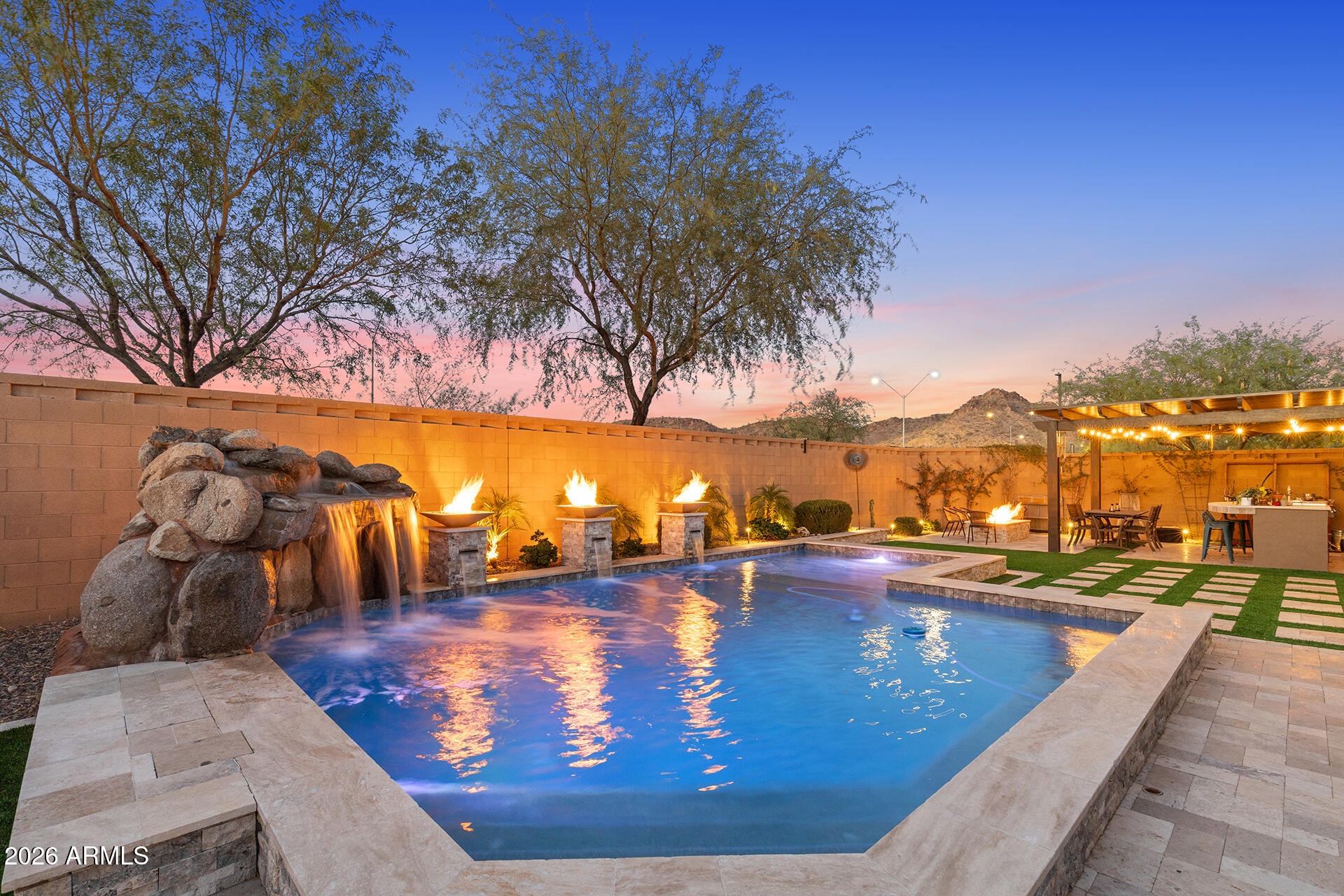 9310 W YELLOW BIRD Lane, Peoria, AZ 85383
