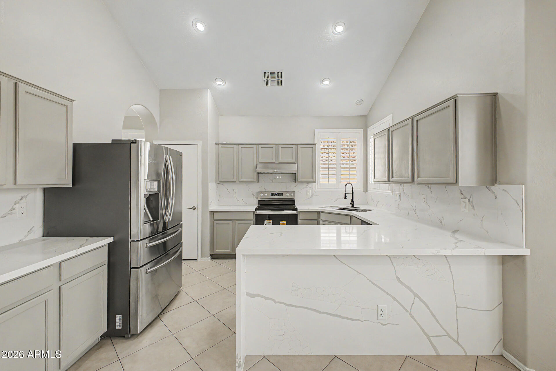 7607 W STATE Avenue, Glendale, AZ 85303