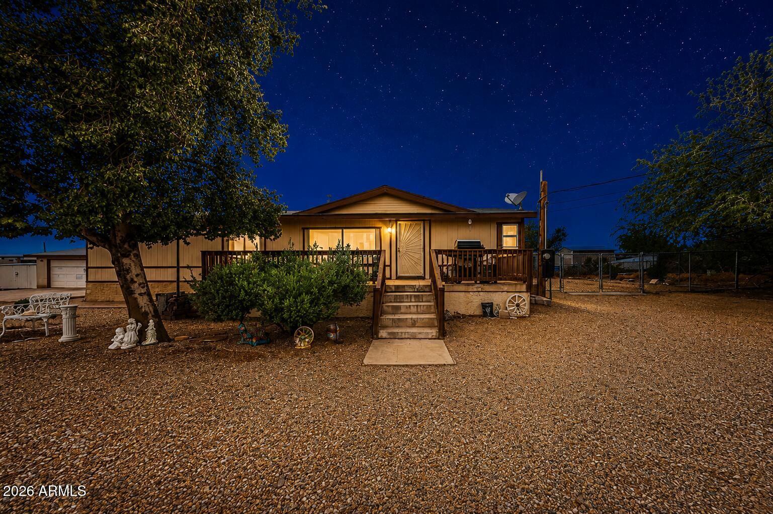 880 E 4TH Avenue, Apache Junction, AZ 85119