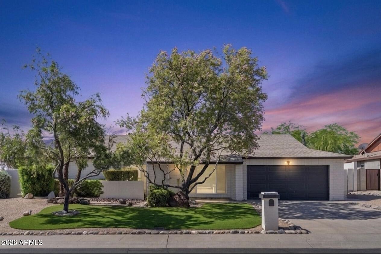 2347 E MESCAL Street, Phoenix, AZ 85028