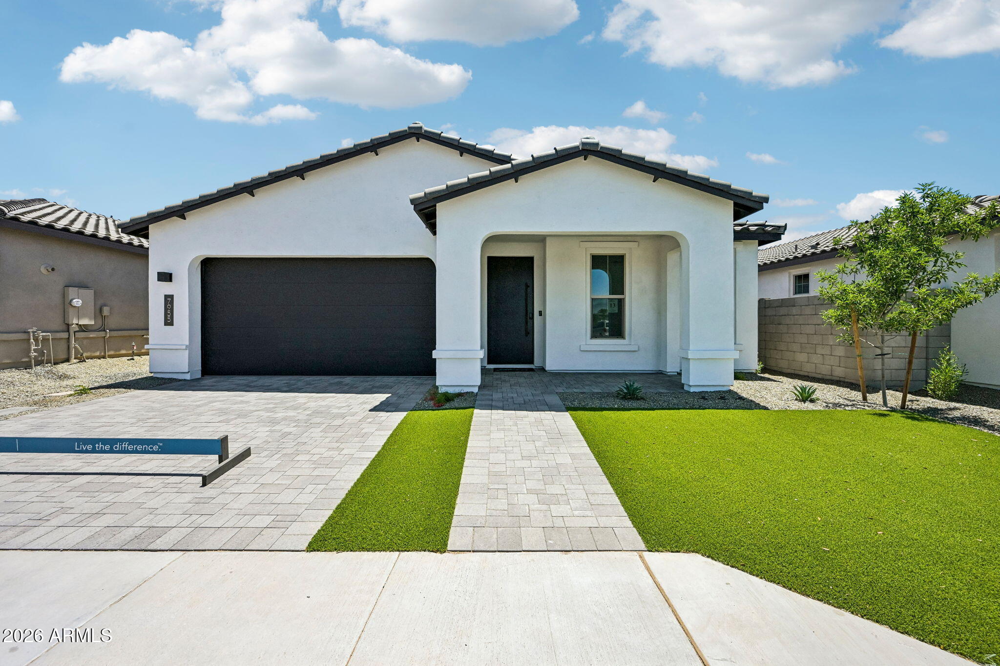 7955 W LOMA Lane, Peoria, AZ 85345