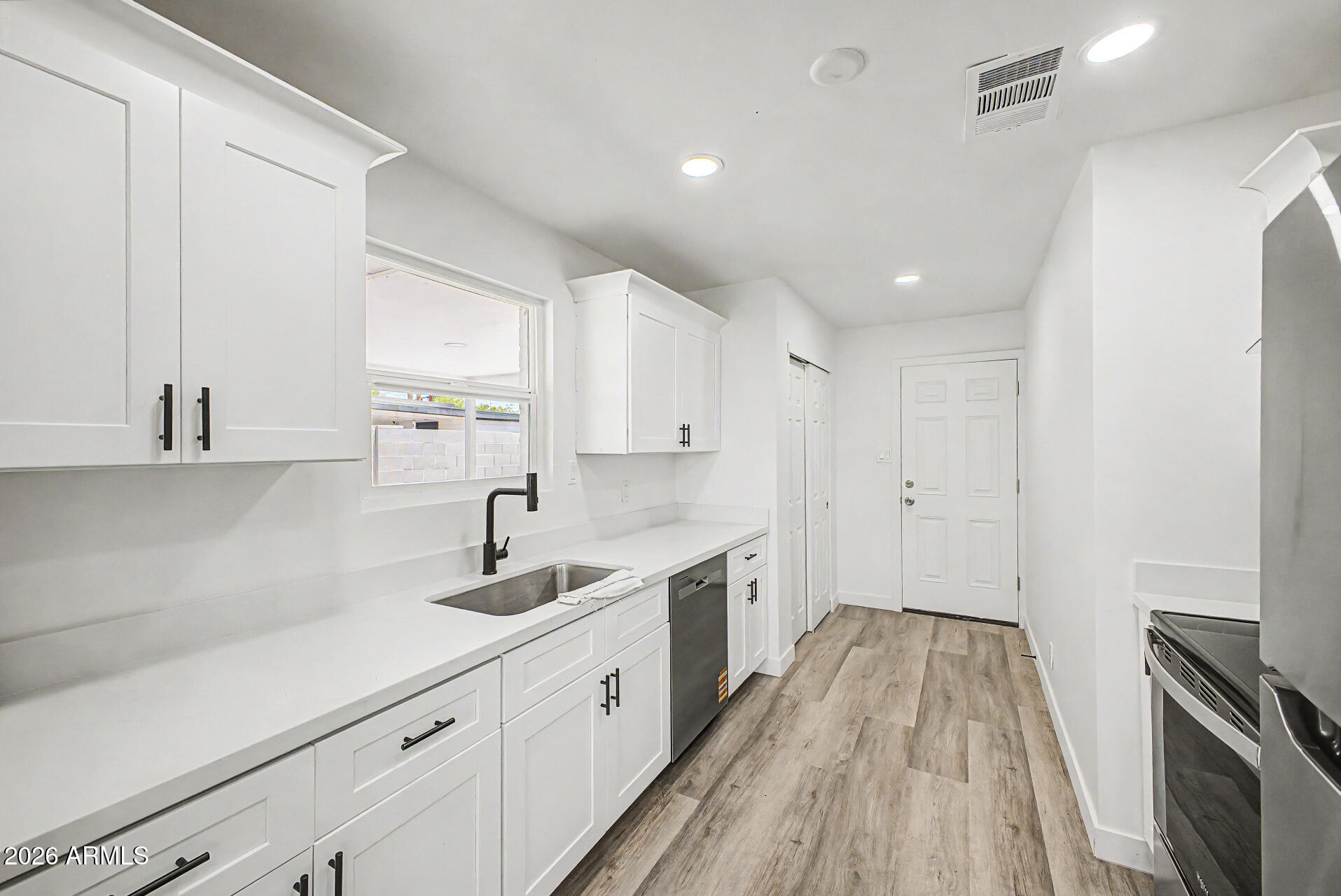 639 S SIRRINE, Mesa, AZ 85210