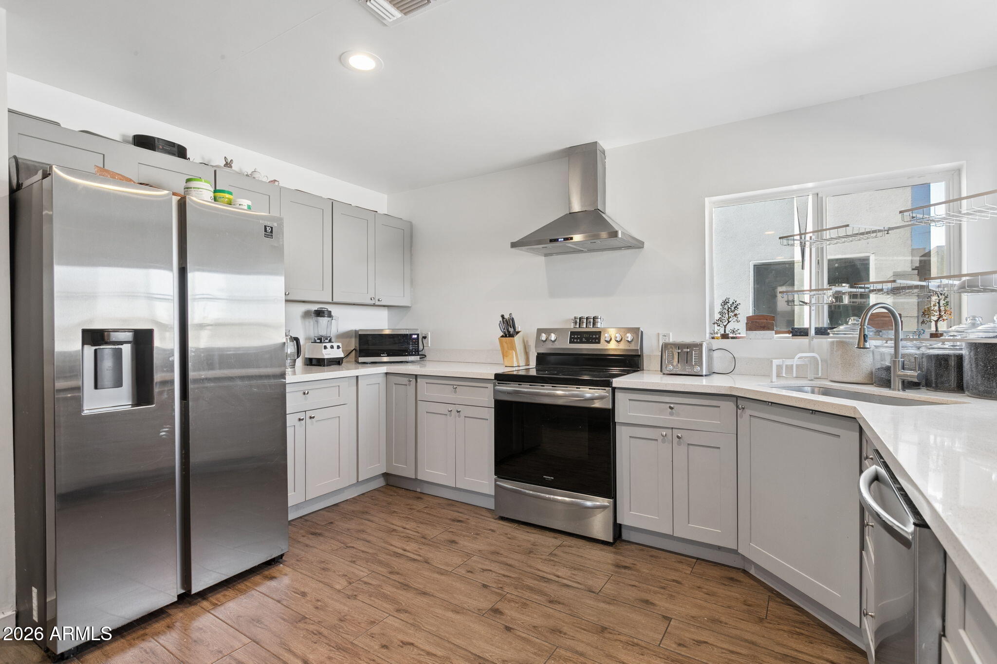 2324 E OAK Street, Phoenix, AZ 85006