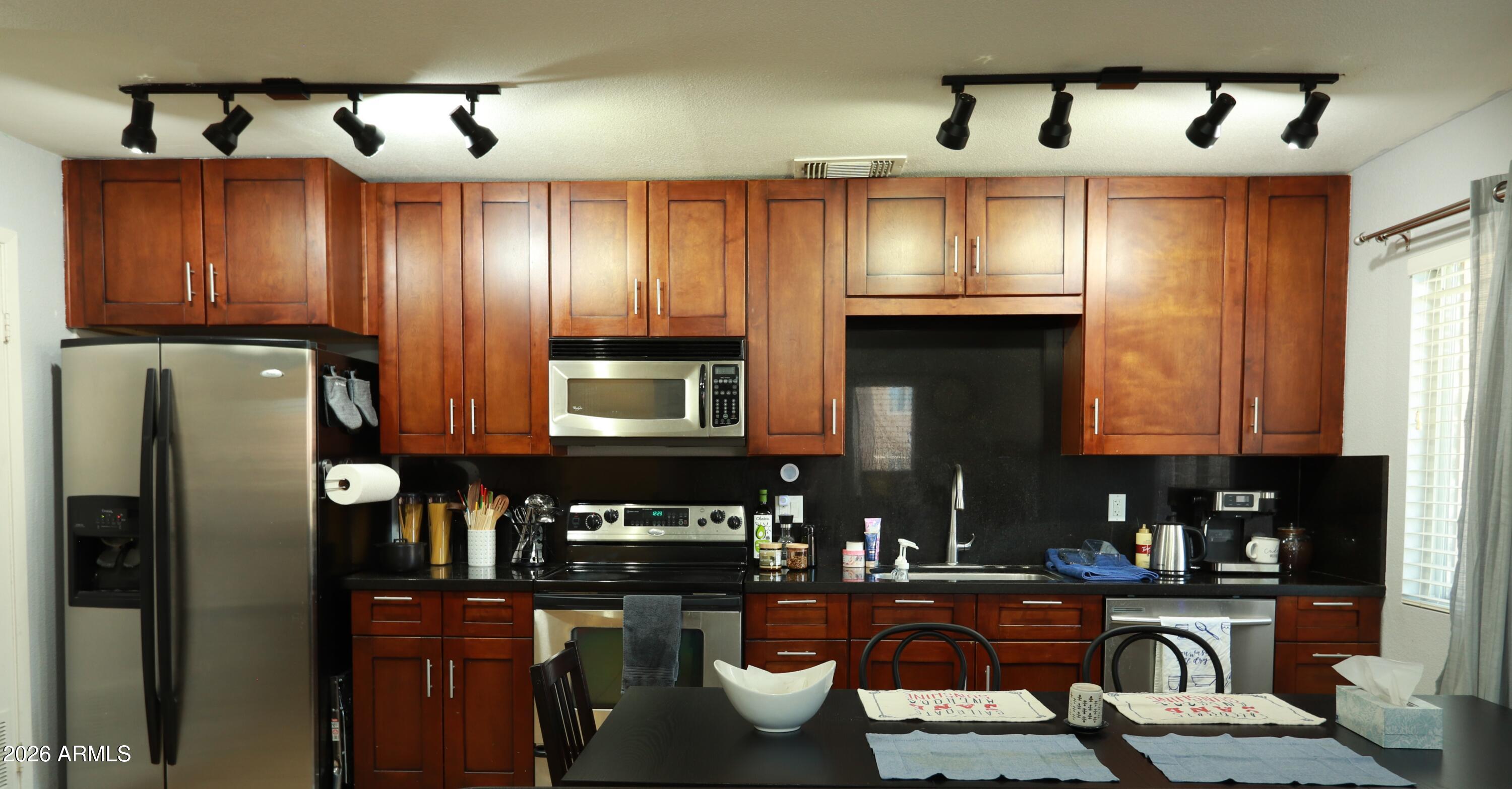 3511 E BASELINE Road 1233, Phoenix, AZ 85042