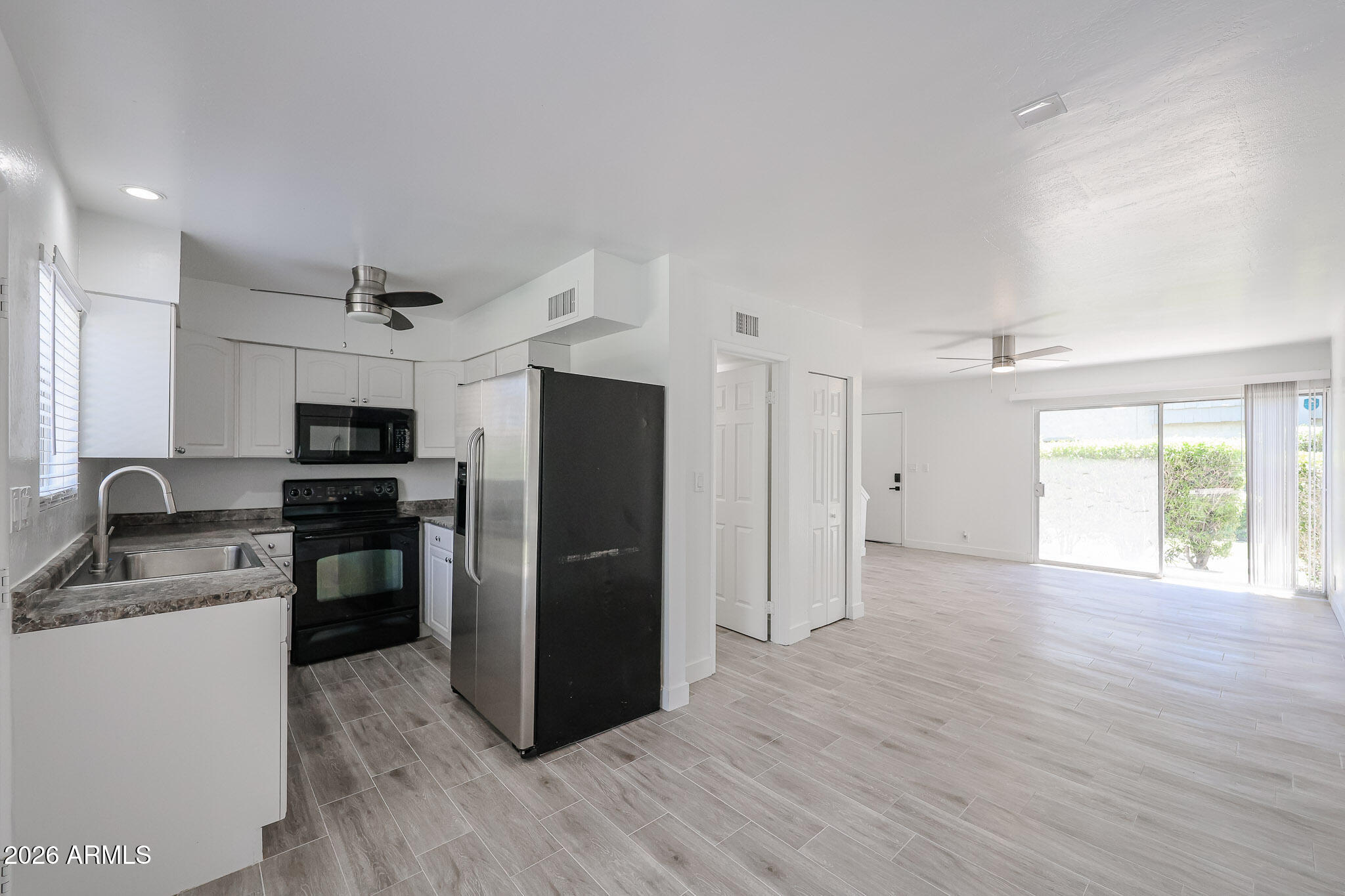 4610 N 68TH Street 414, Scottsdale, AZ 85251