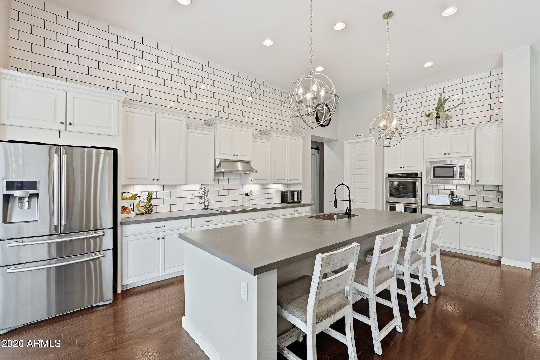 9358 W FOOTHILL Drive, Peoria, AZ 85383