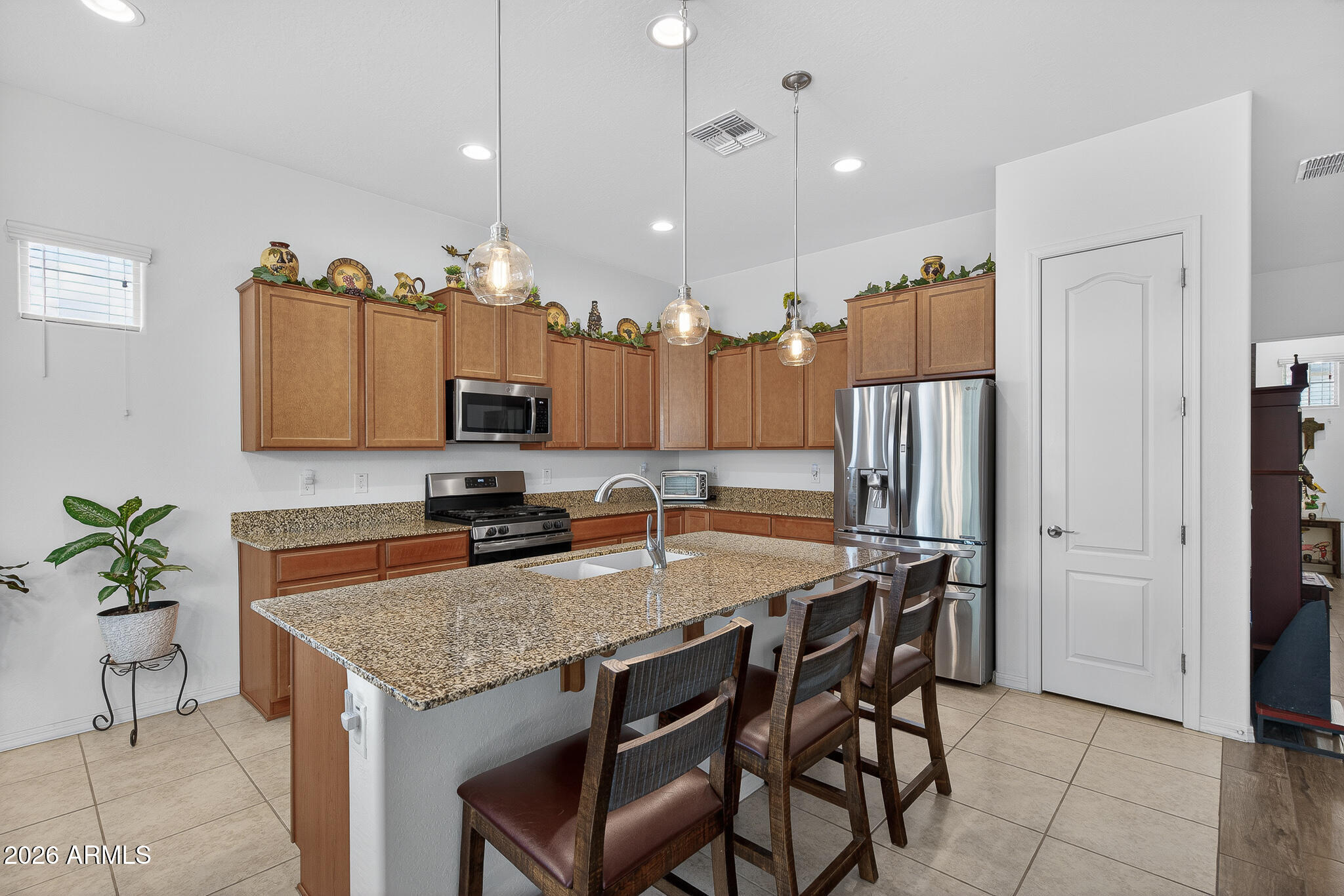 18059 W TANGLEWOOD Drive, Goodyear, AZ 85338