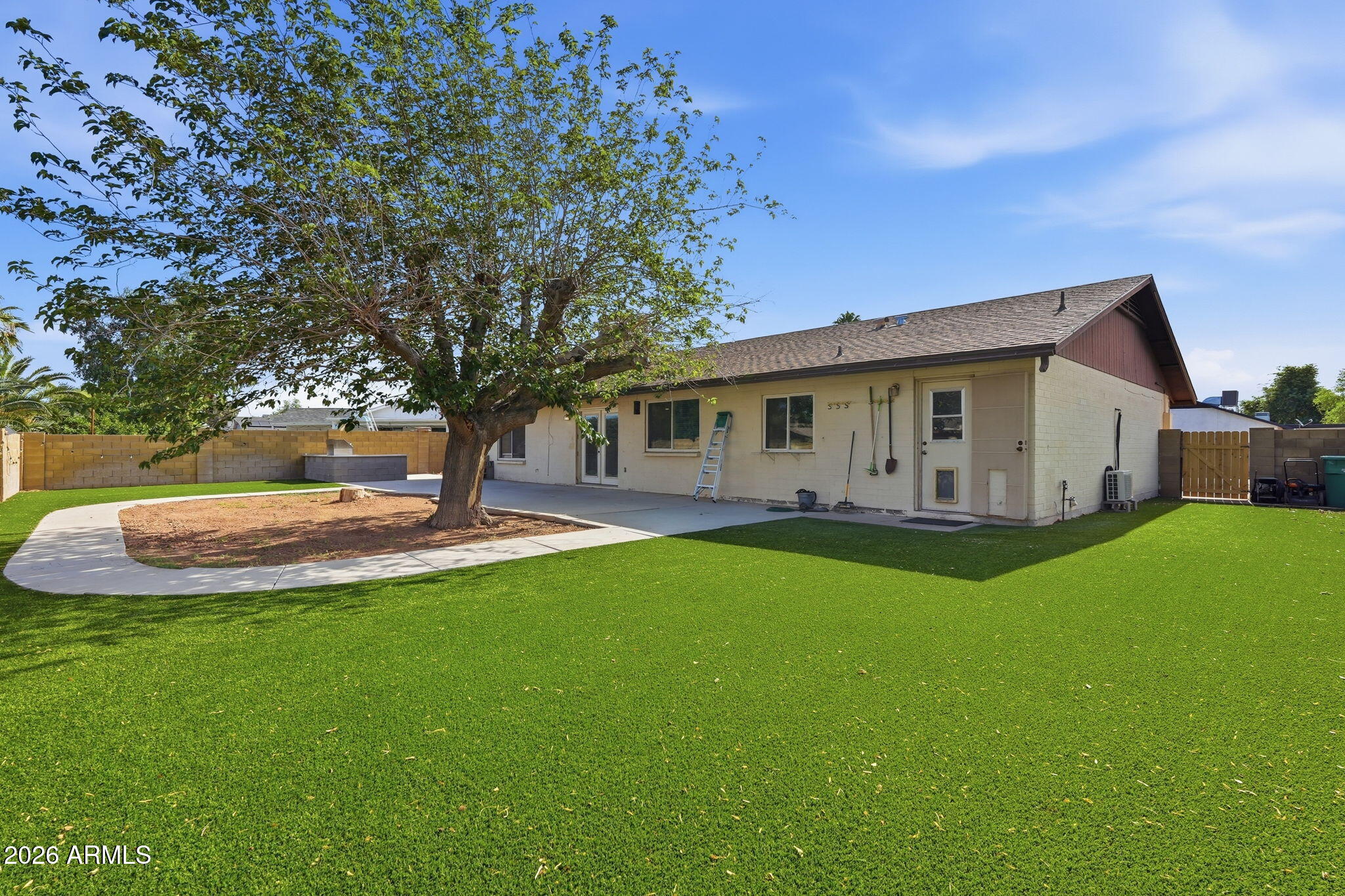 646 S 37TH Street, Mesa, AZ 85206
