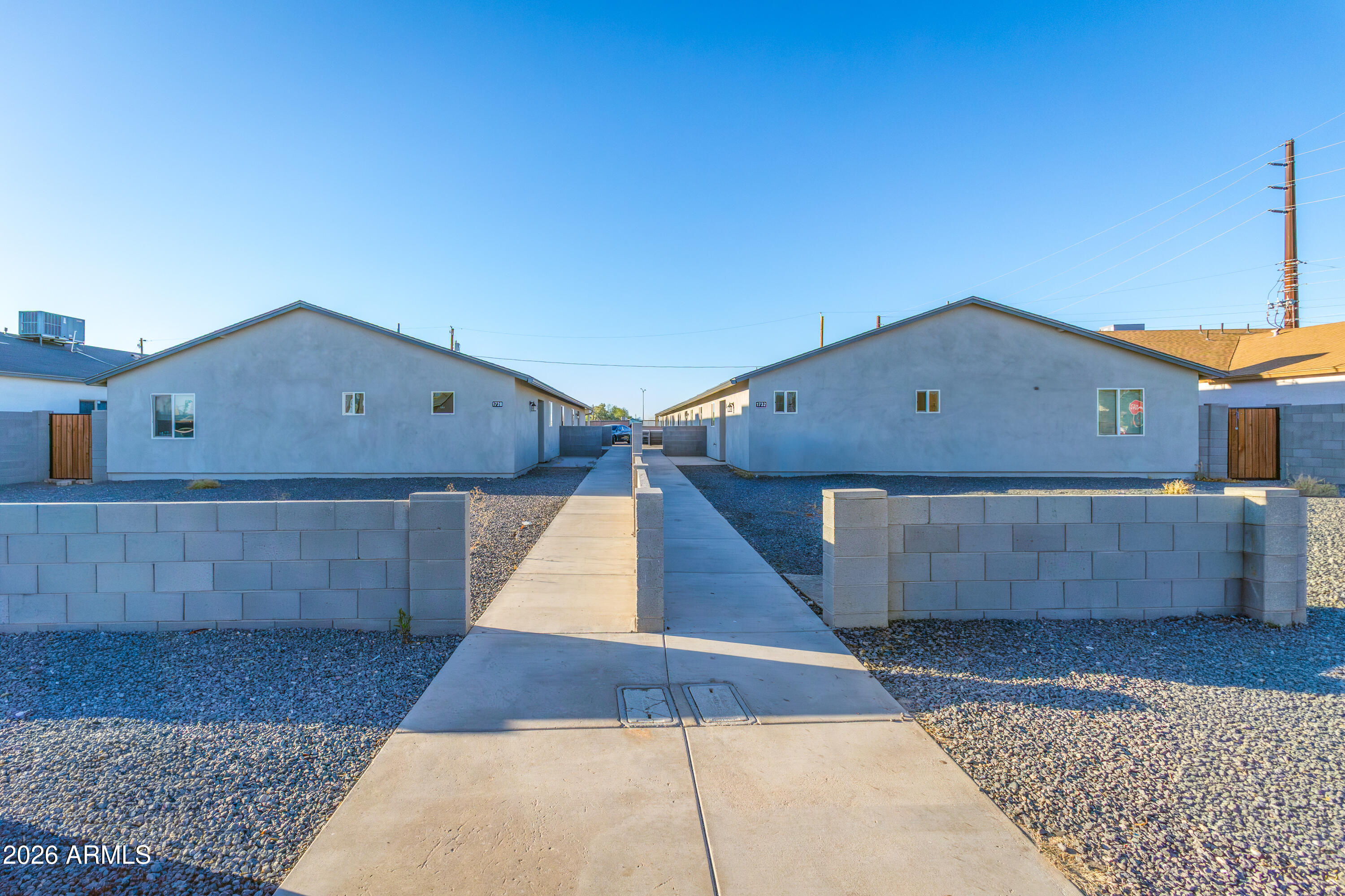 1732 E WOOD Street, Phoenix, AZ 85040